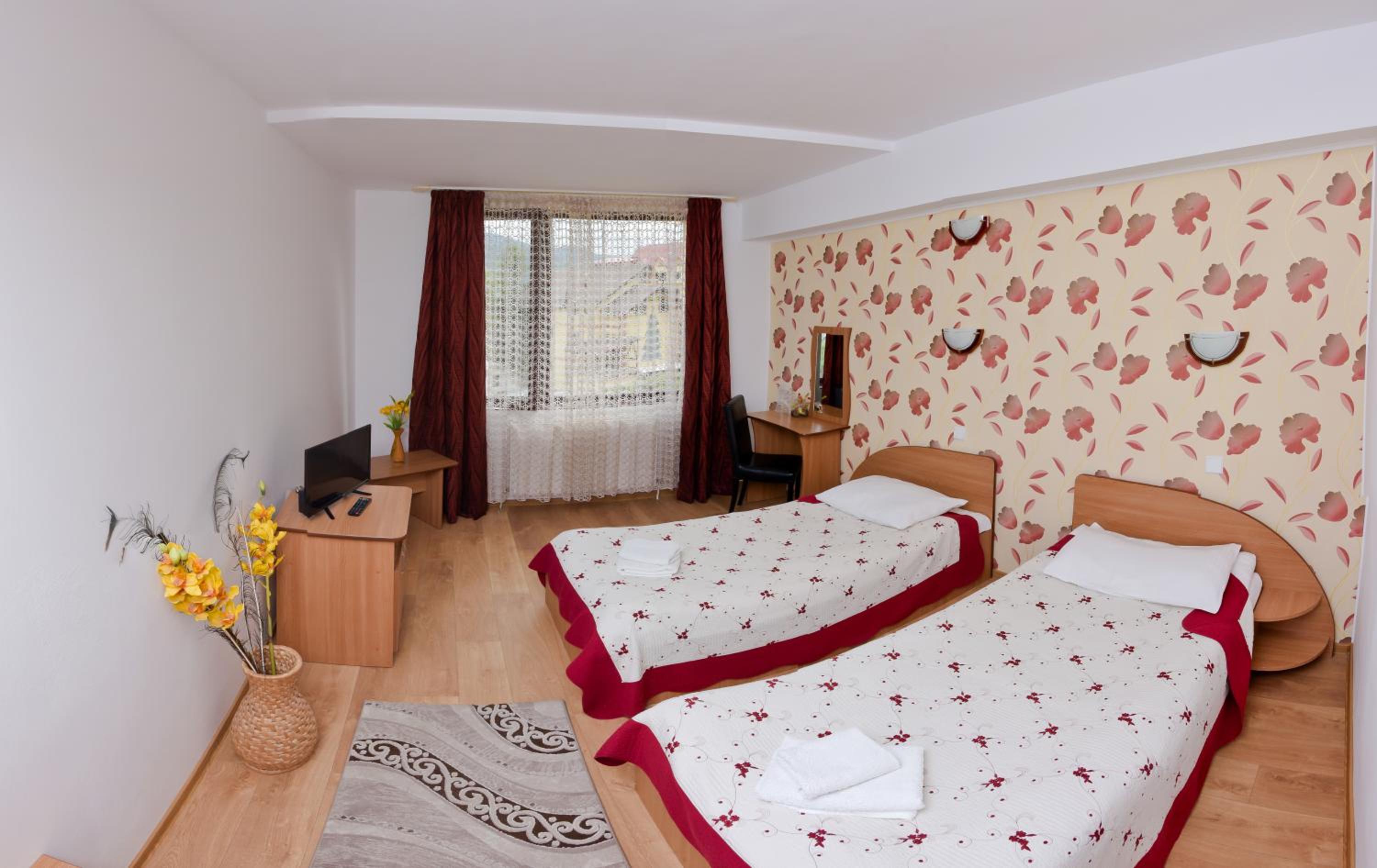Twin Room - Photo 1