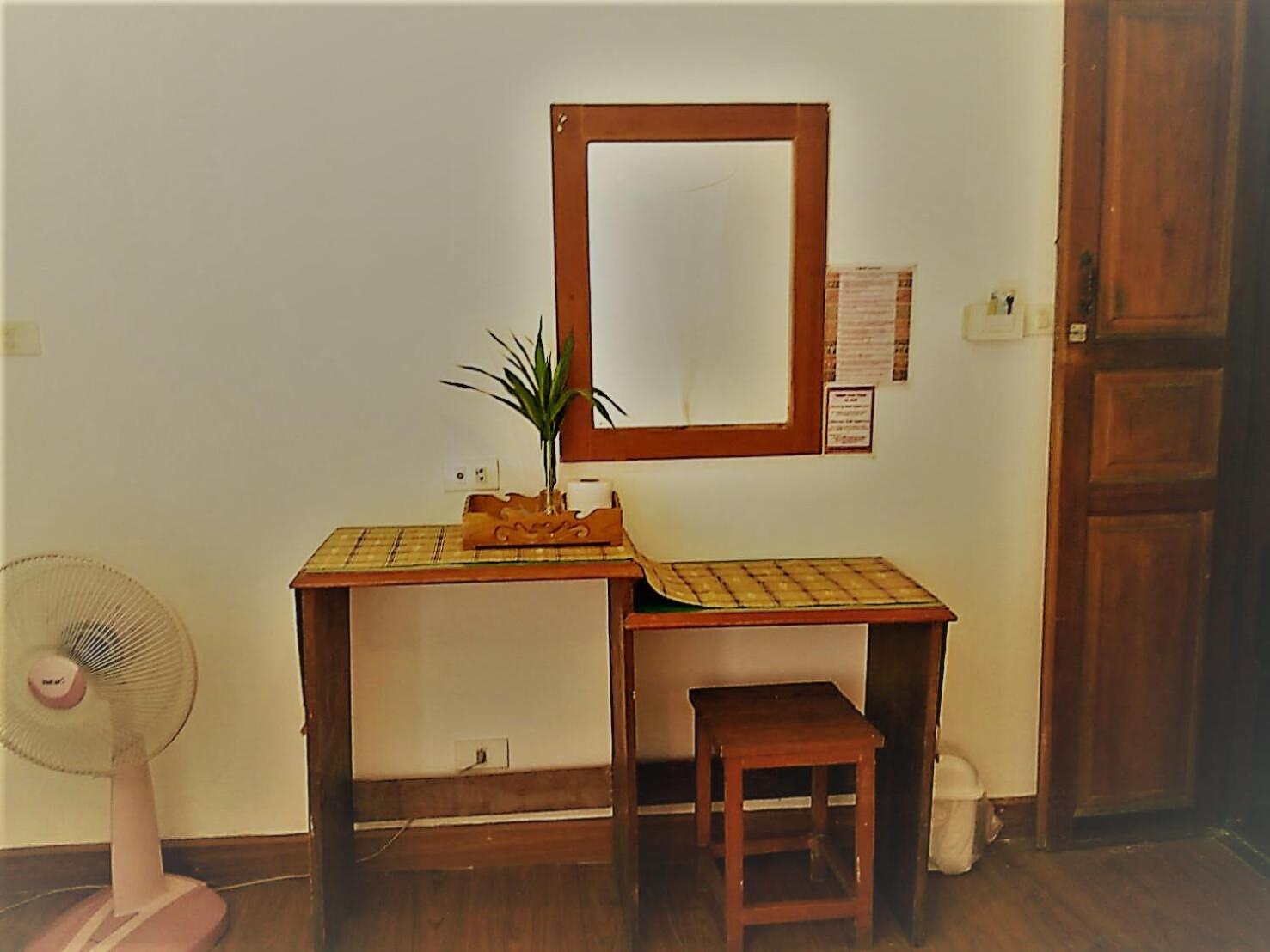 Standard Twin Room with Fan photo 3