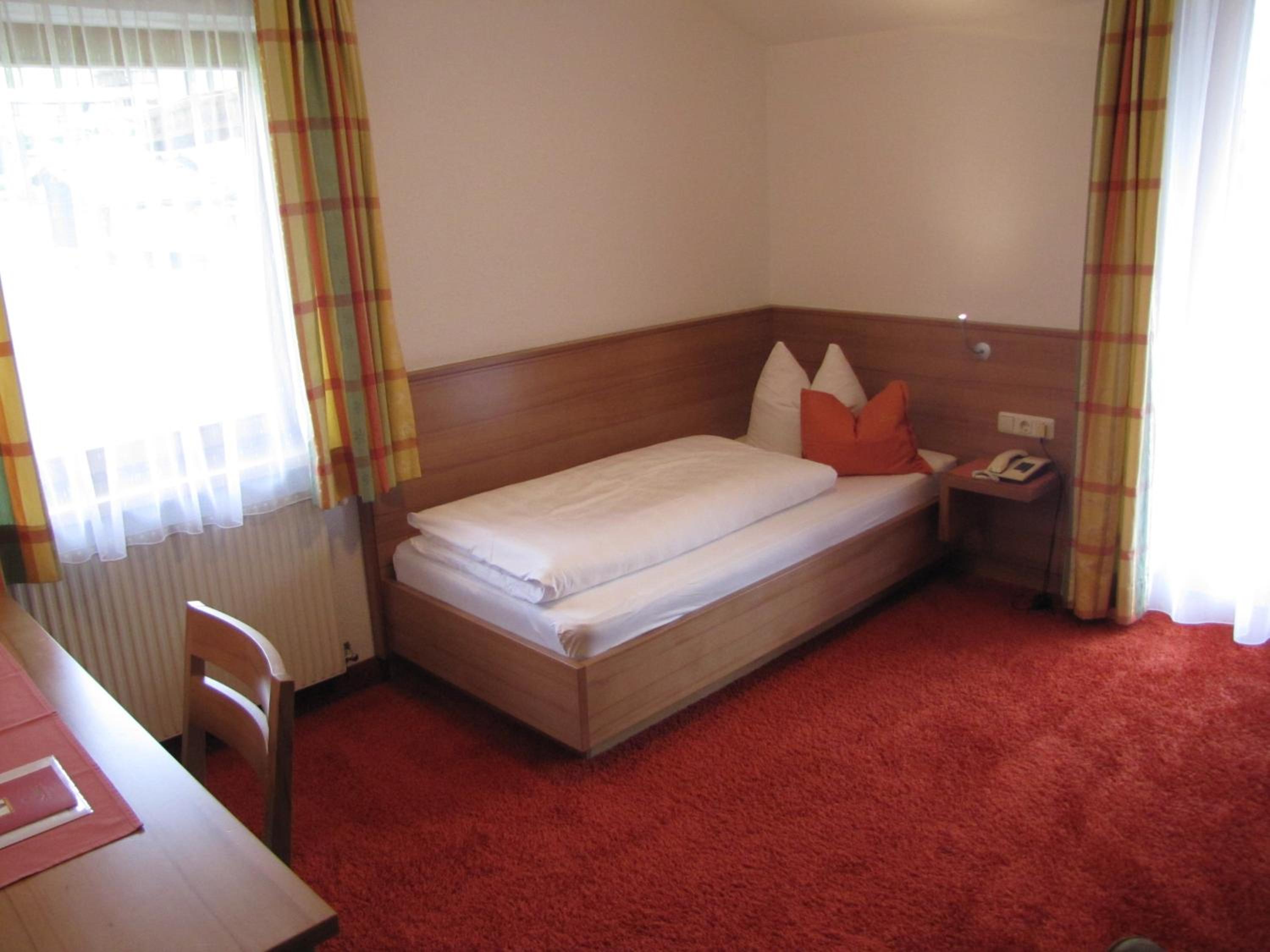 Single Room photo 1