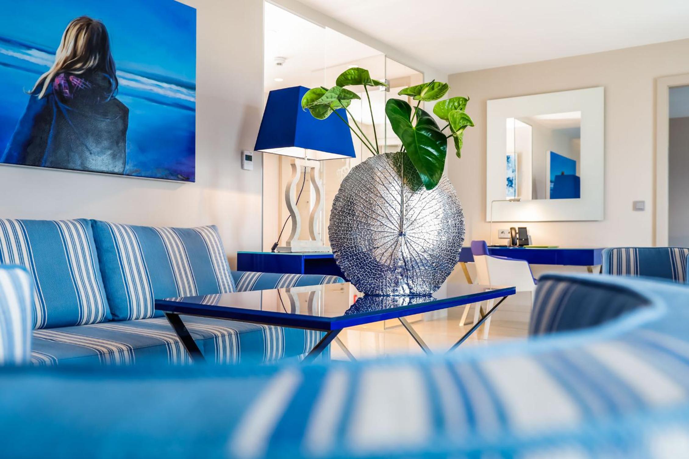 Luxury Suite photo 3