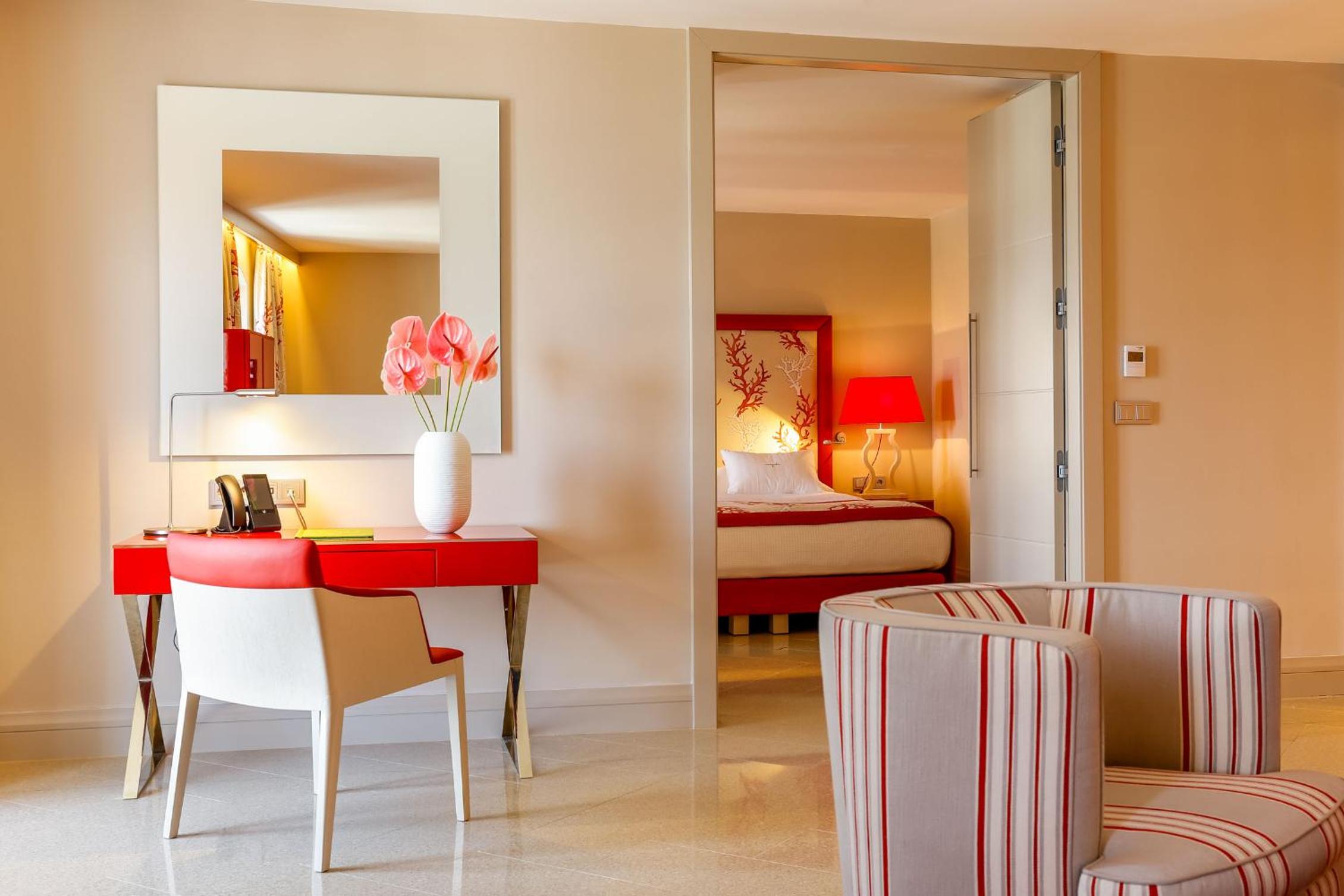 Luxury Suite