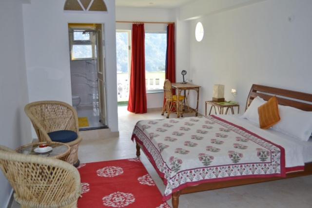 Deluxe Double or Twin Room with Mountain View photo 2