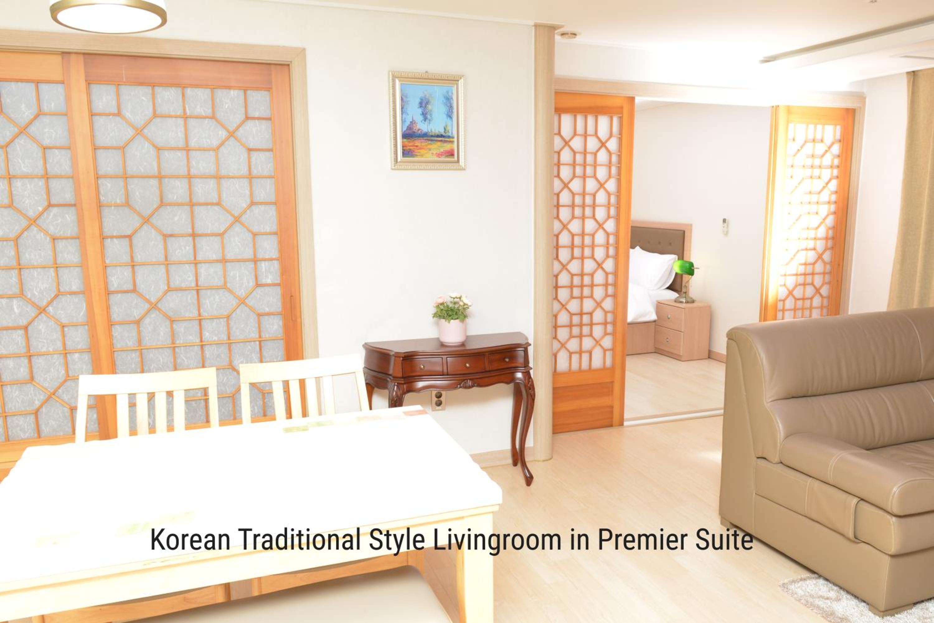 Two-Bedroom Suite