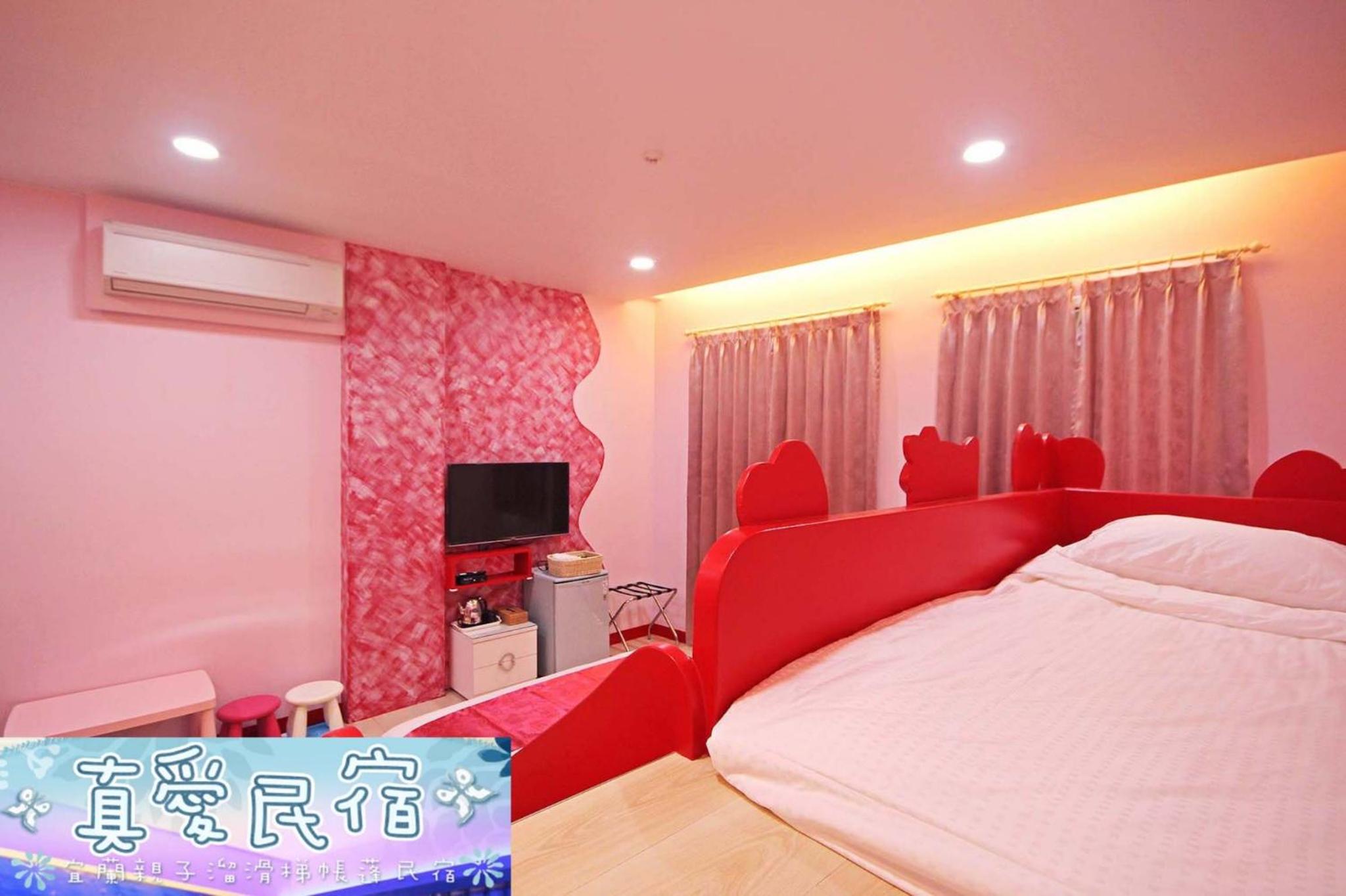 Quadruple Room with Balcony photo 1