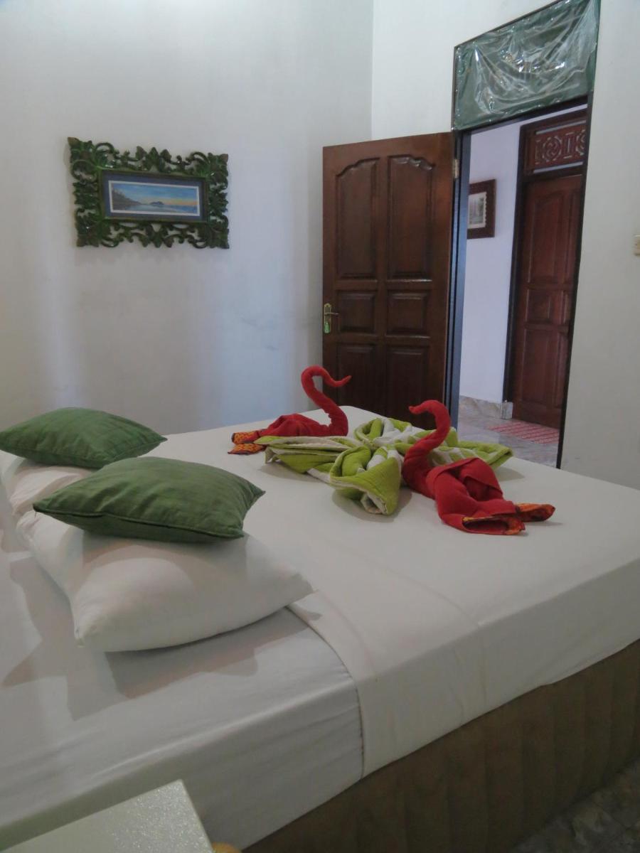 Double Room with Shared Bathroom photo 3