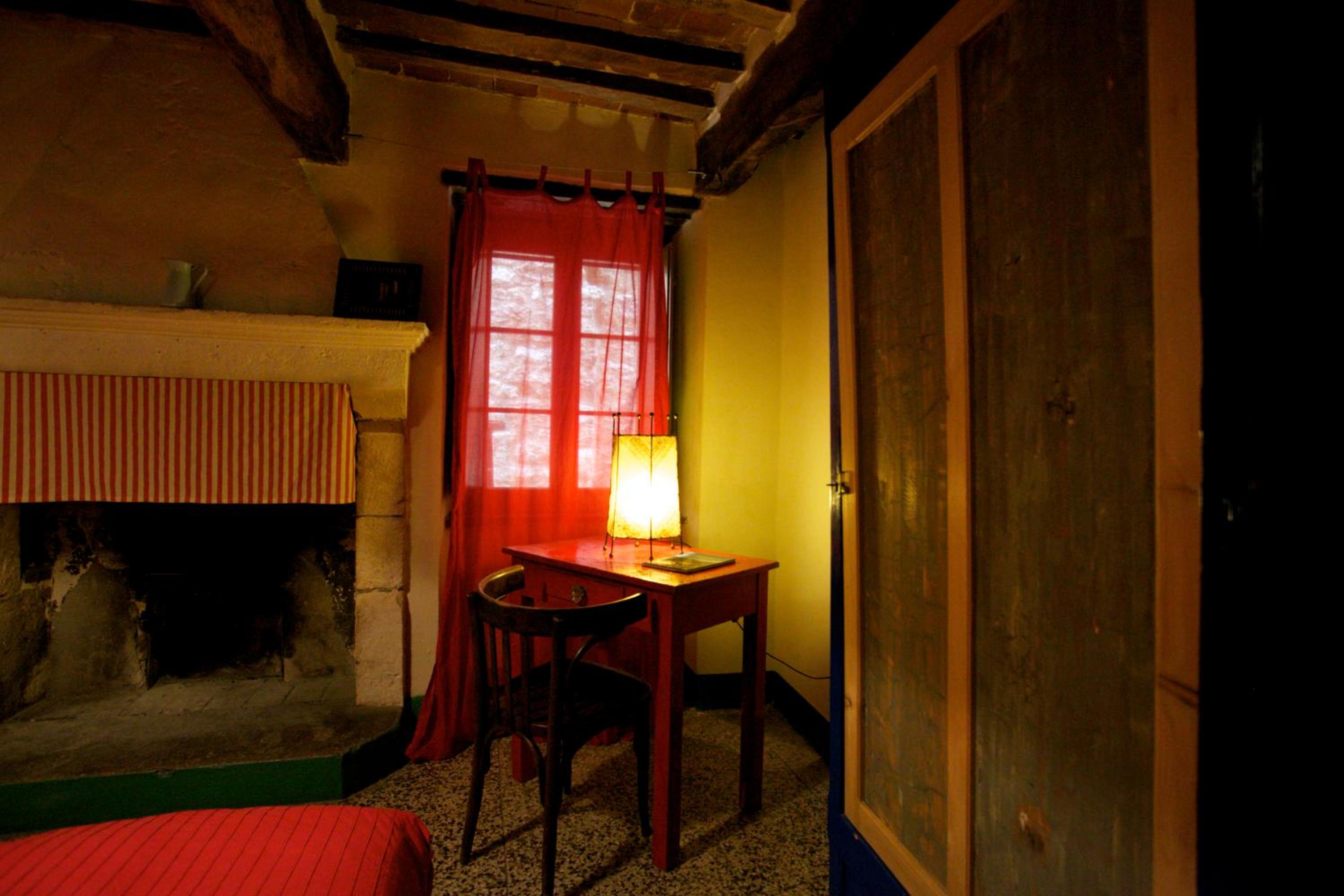 Small Double Room - Photo 5