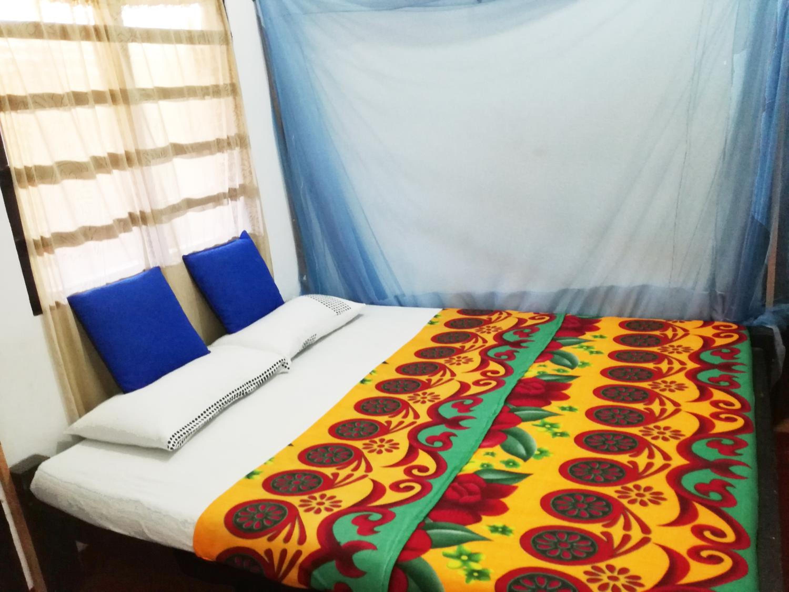Basic Triple Room photo 3