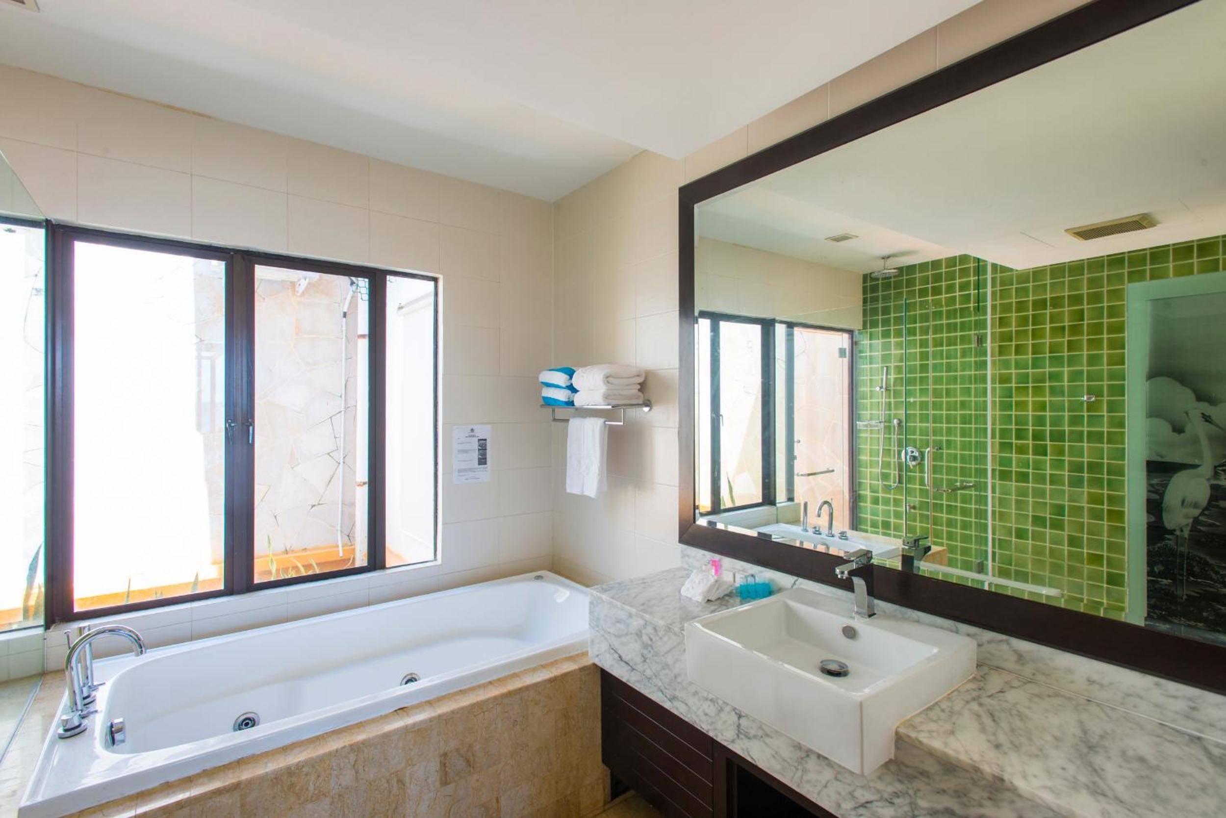 Two-Bedroom Villa Beach Front - Photo 27