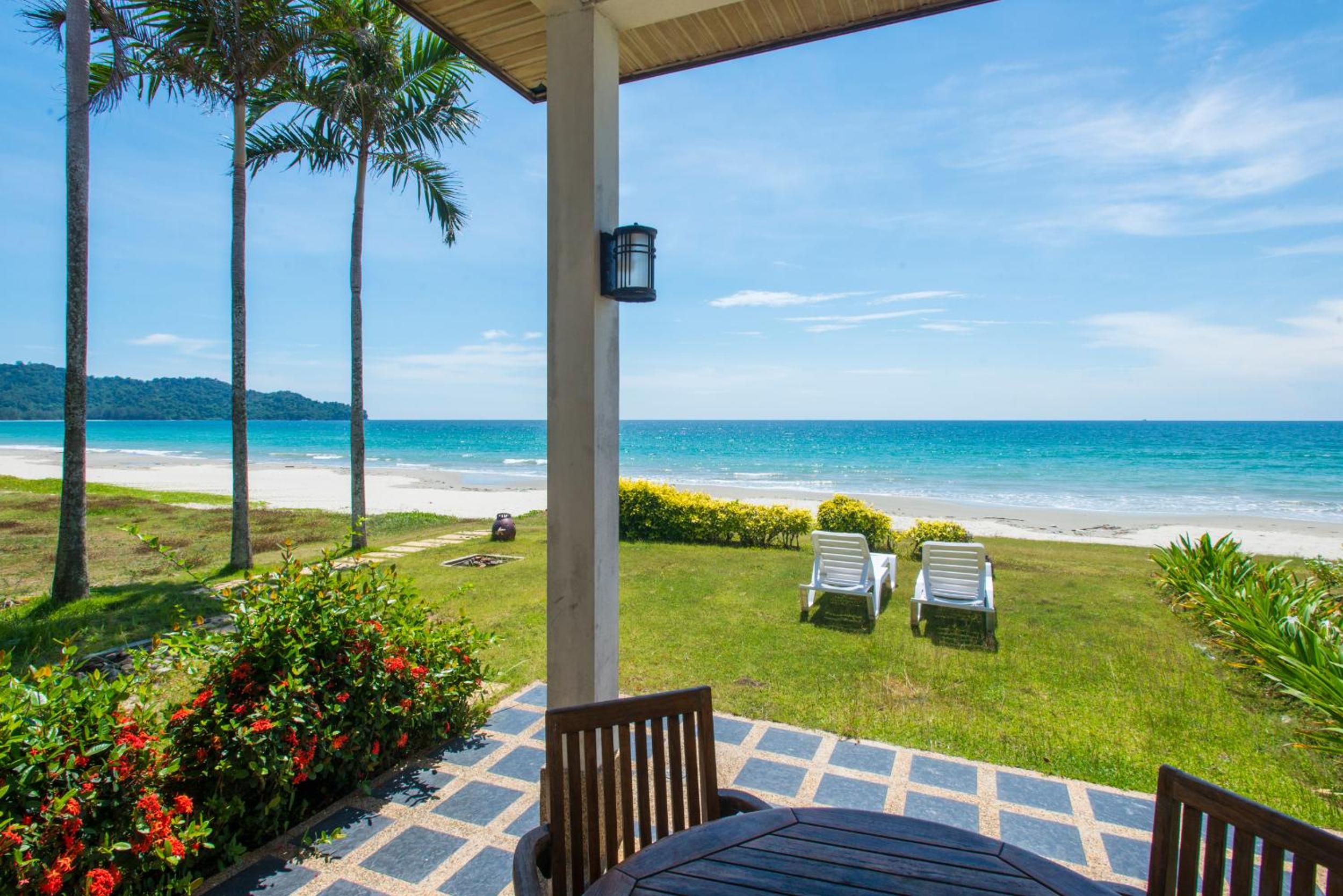 Two-Bedroom Villa Beach Front - Photo 40