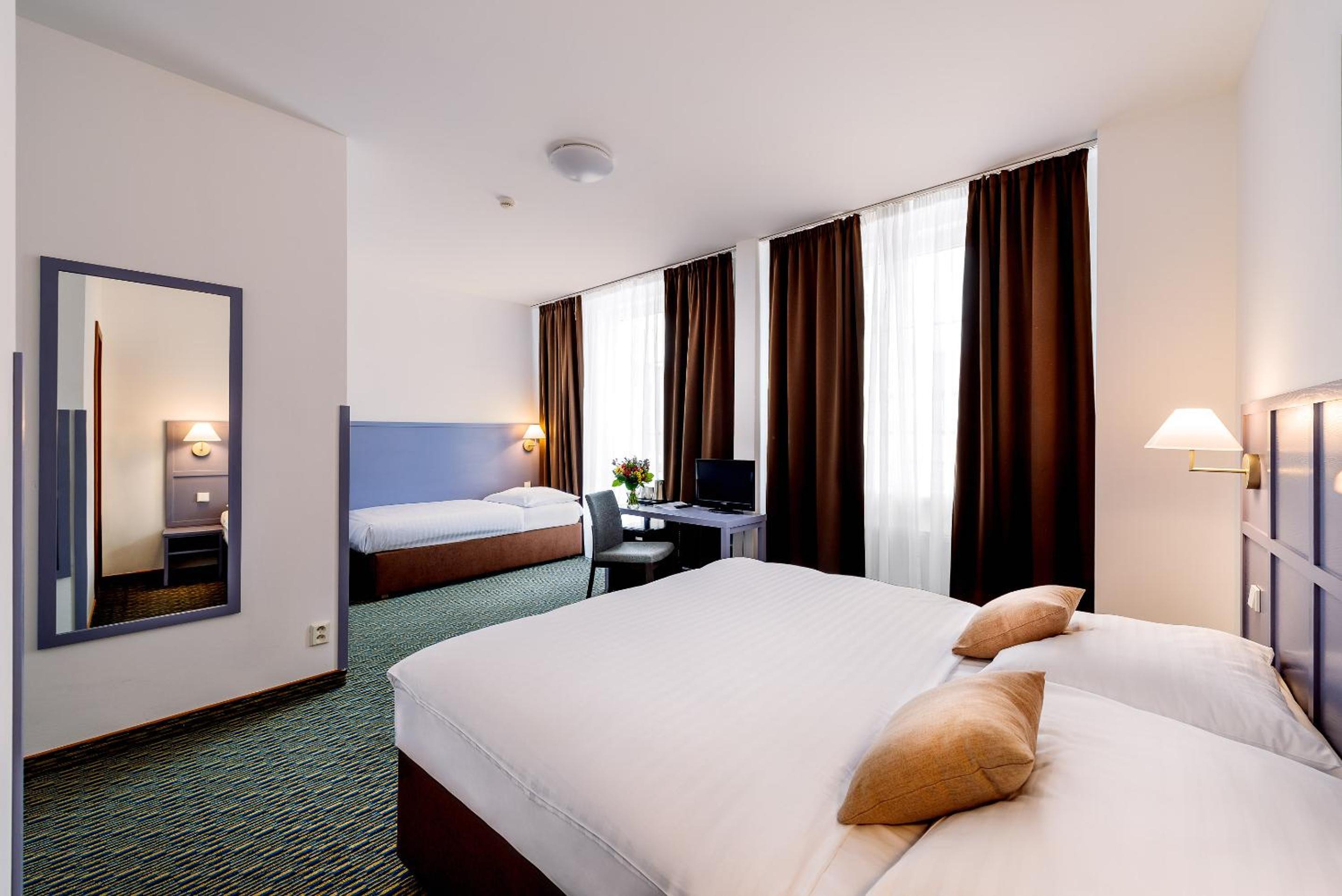 Superior Triple Room - Photo 3