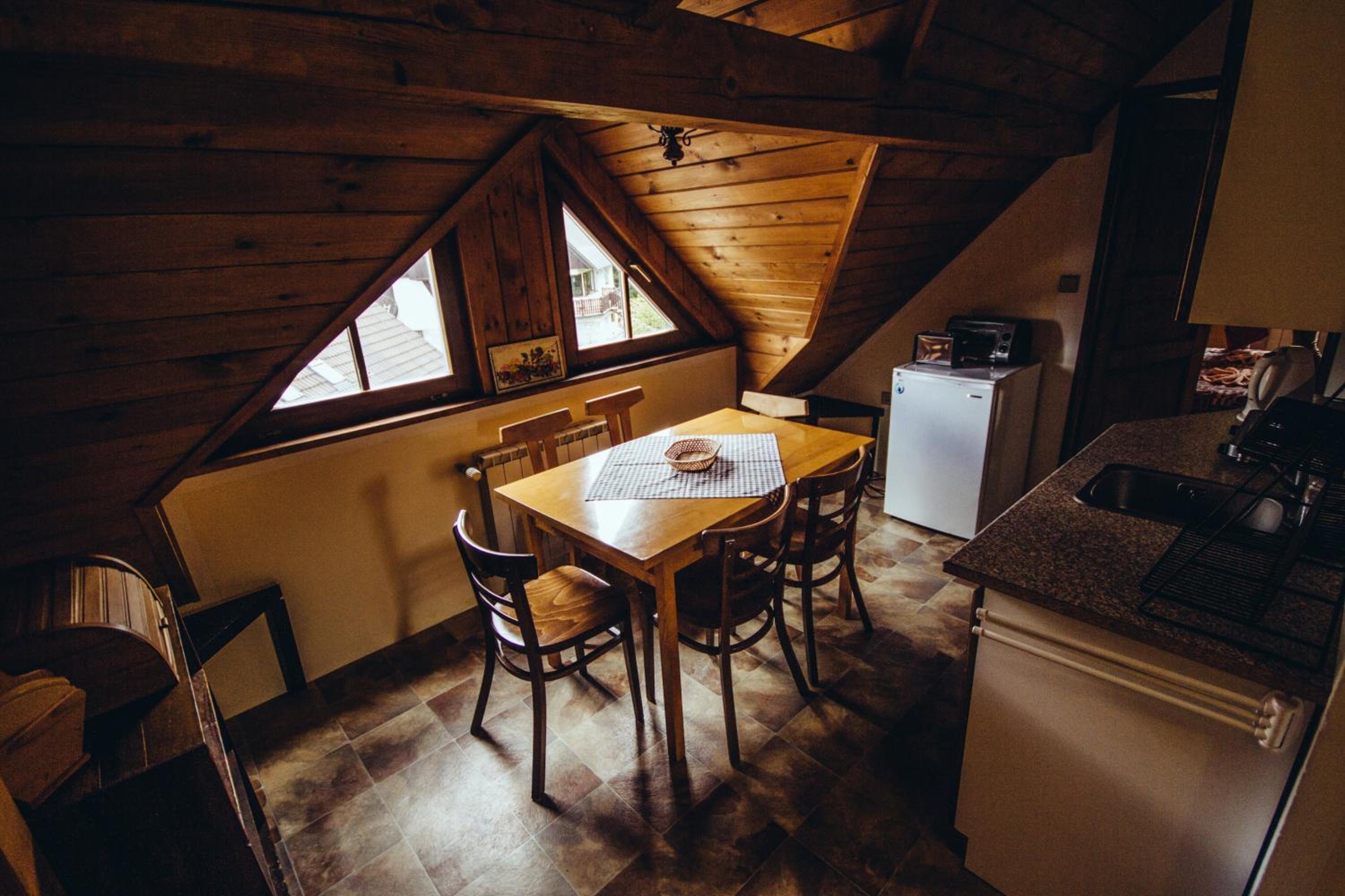 Three-Bedroom Apartment photo 3