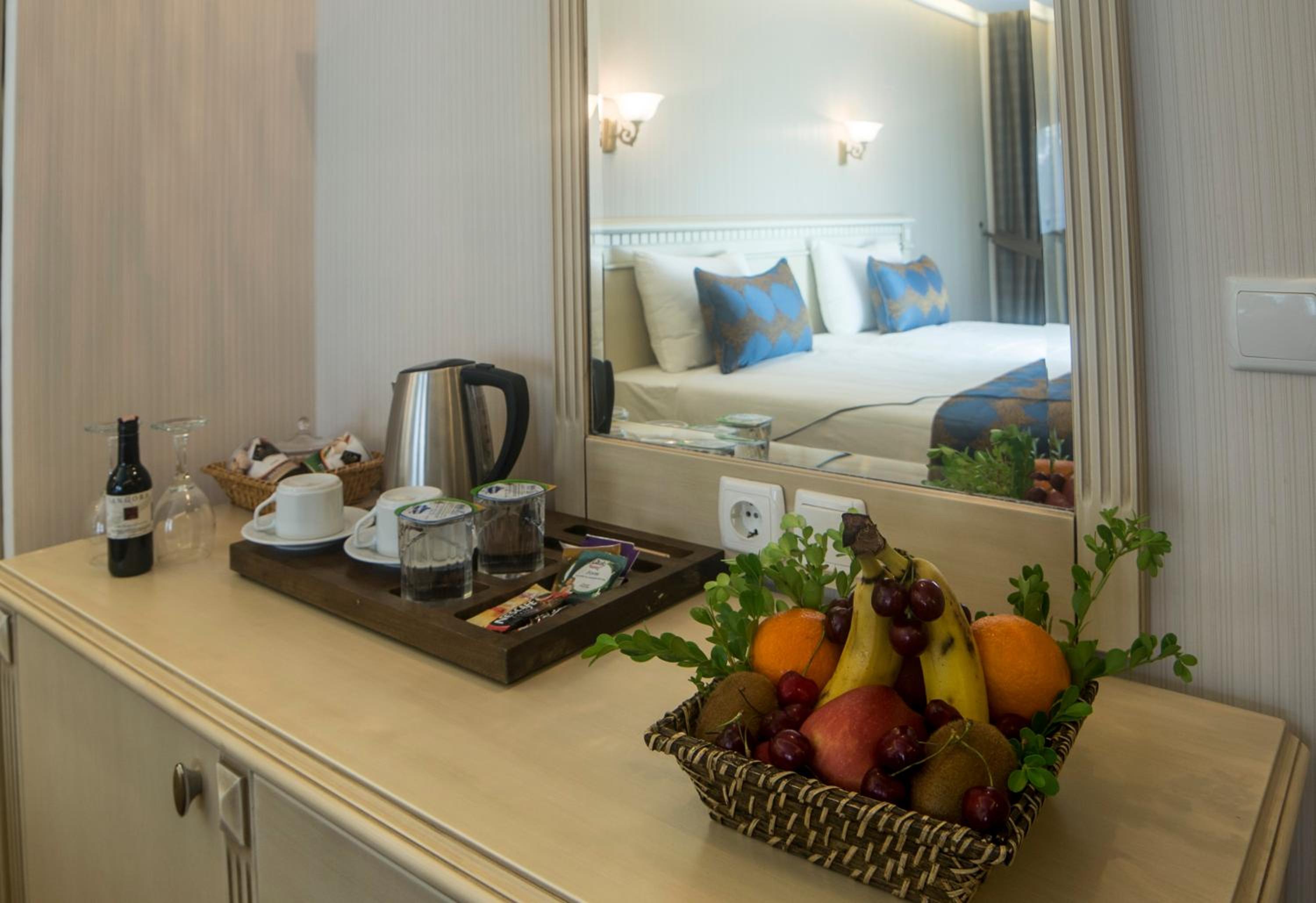 Deluxe Double or Twin Room photo 2