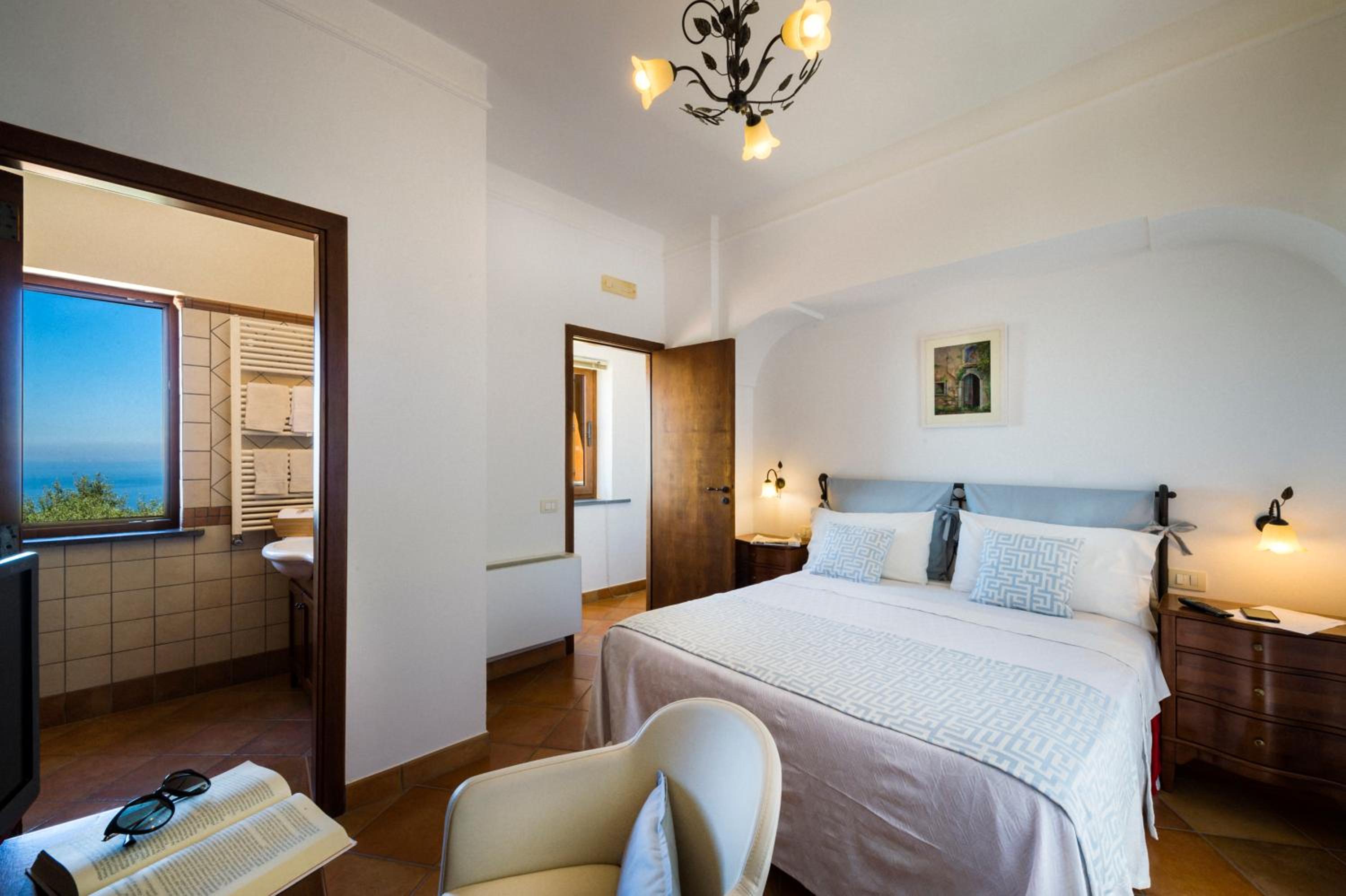 Double Room - Photo 1