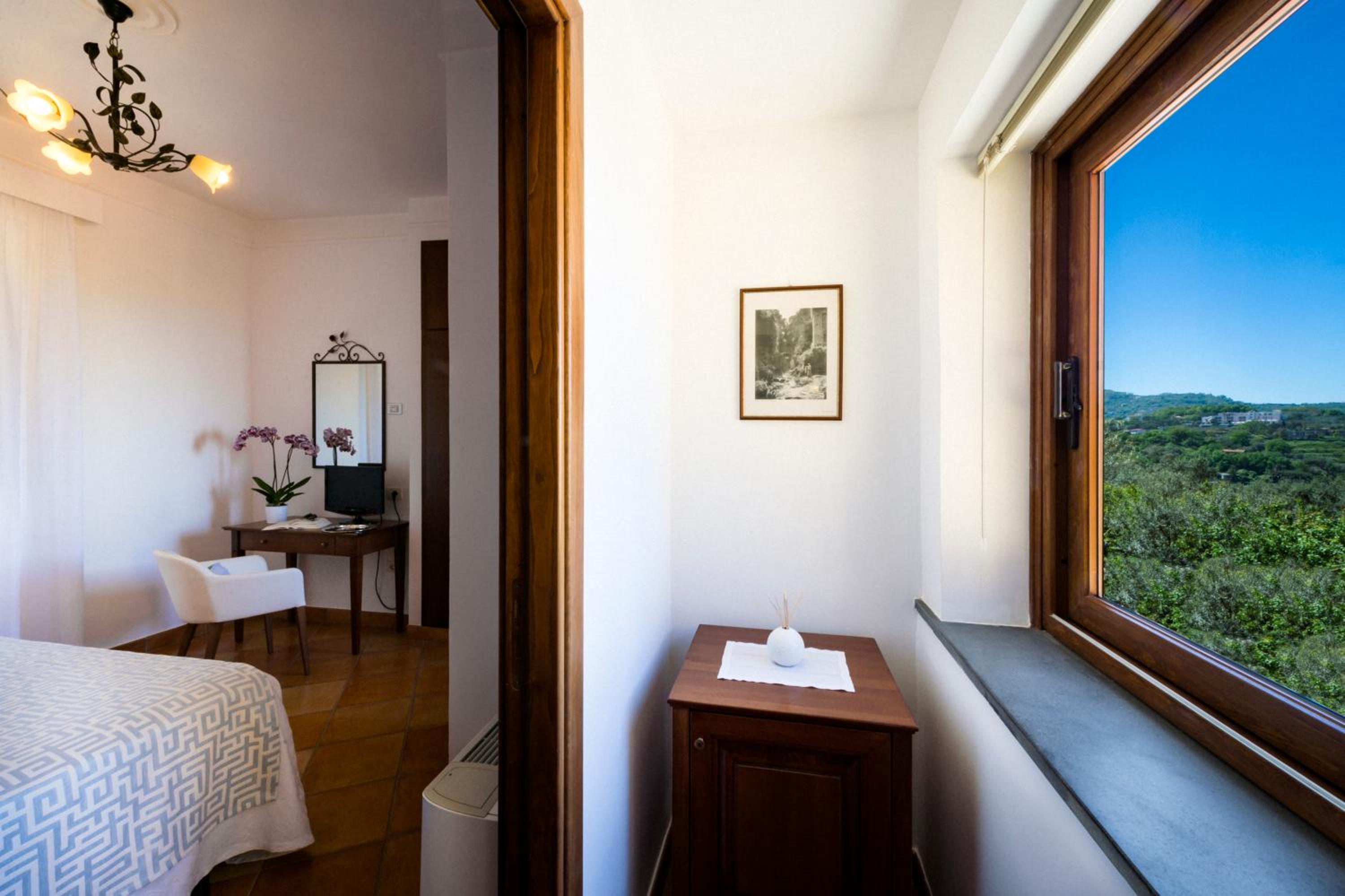 Double Room - Photo 5