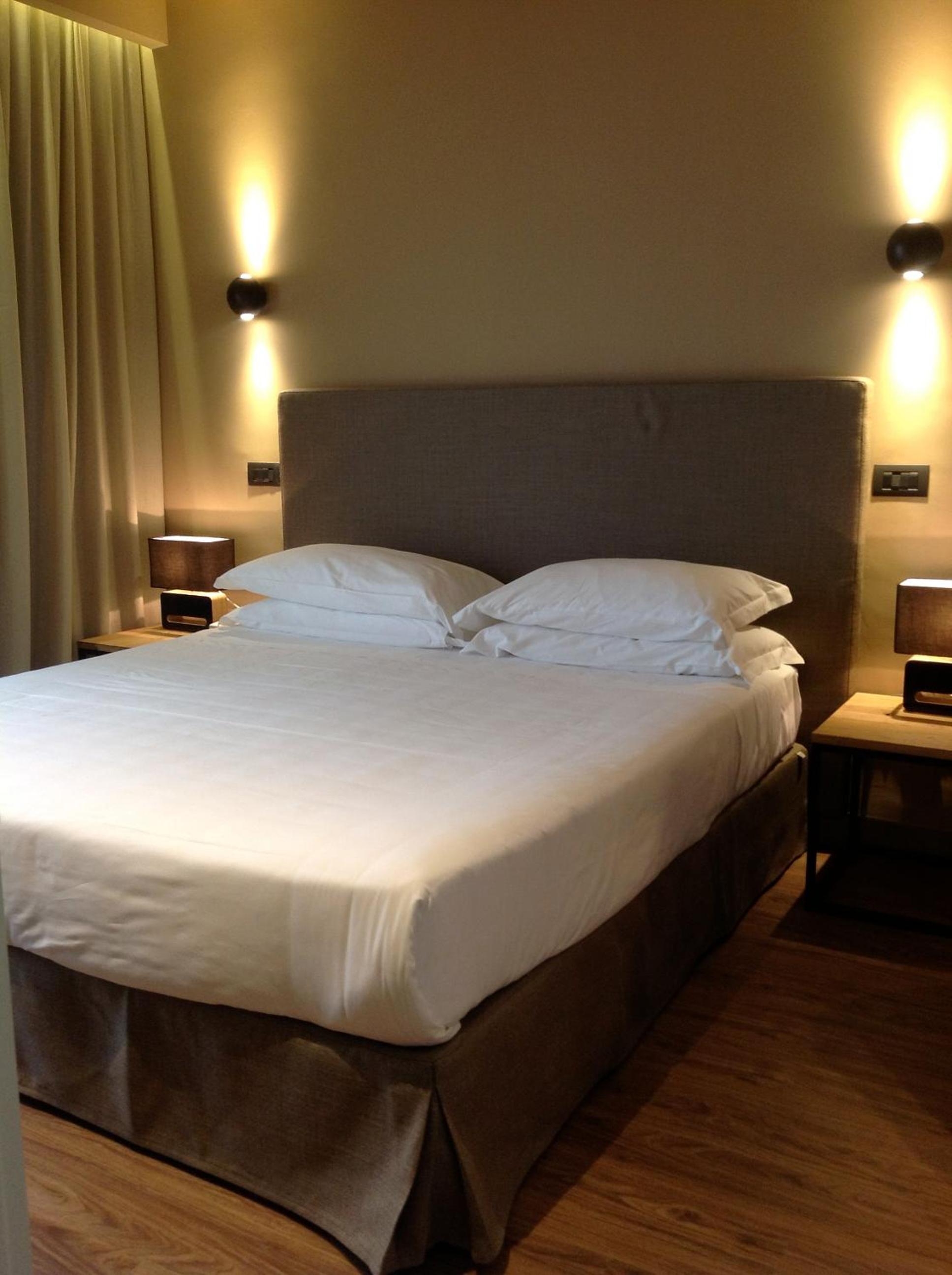 S - SUITE D - Photo 12
