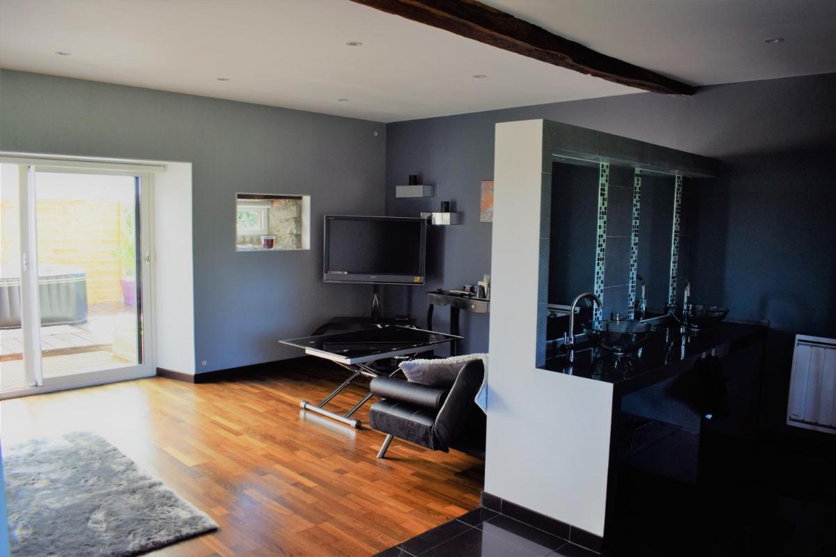 Deluxe Suite photo 3