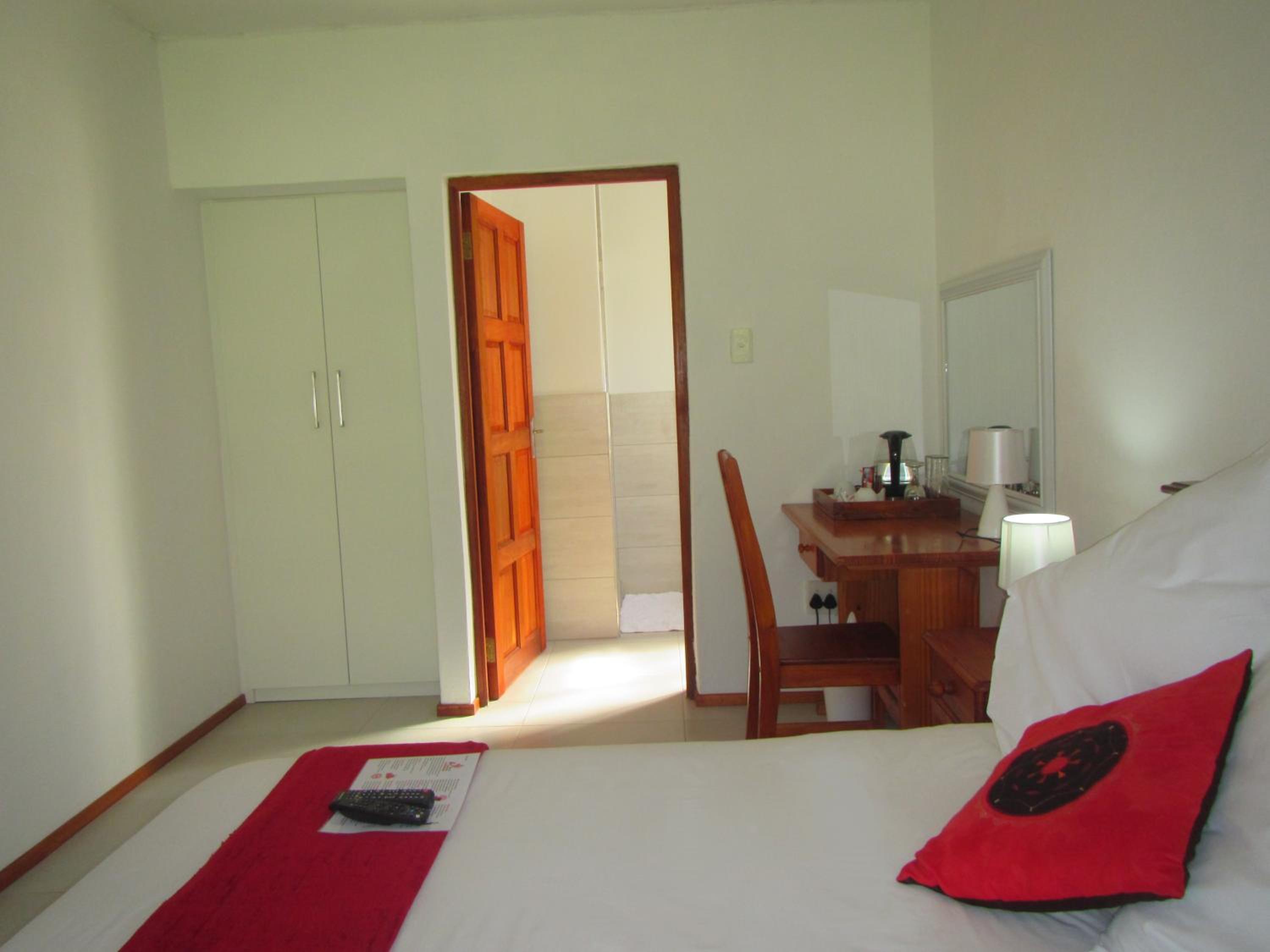 Budget Double Room photo 2