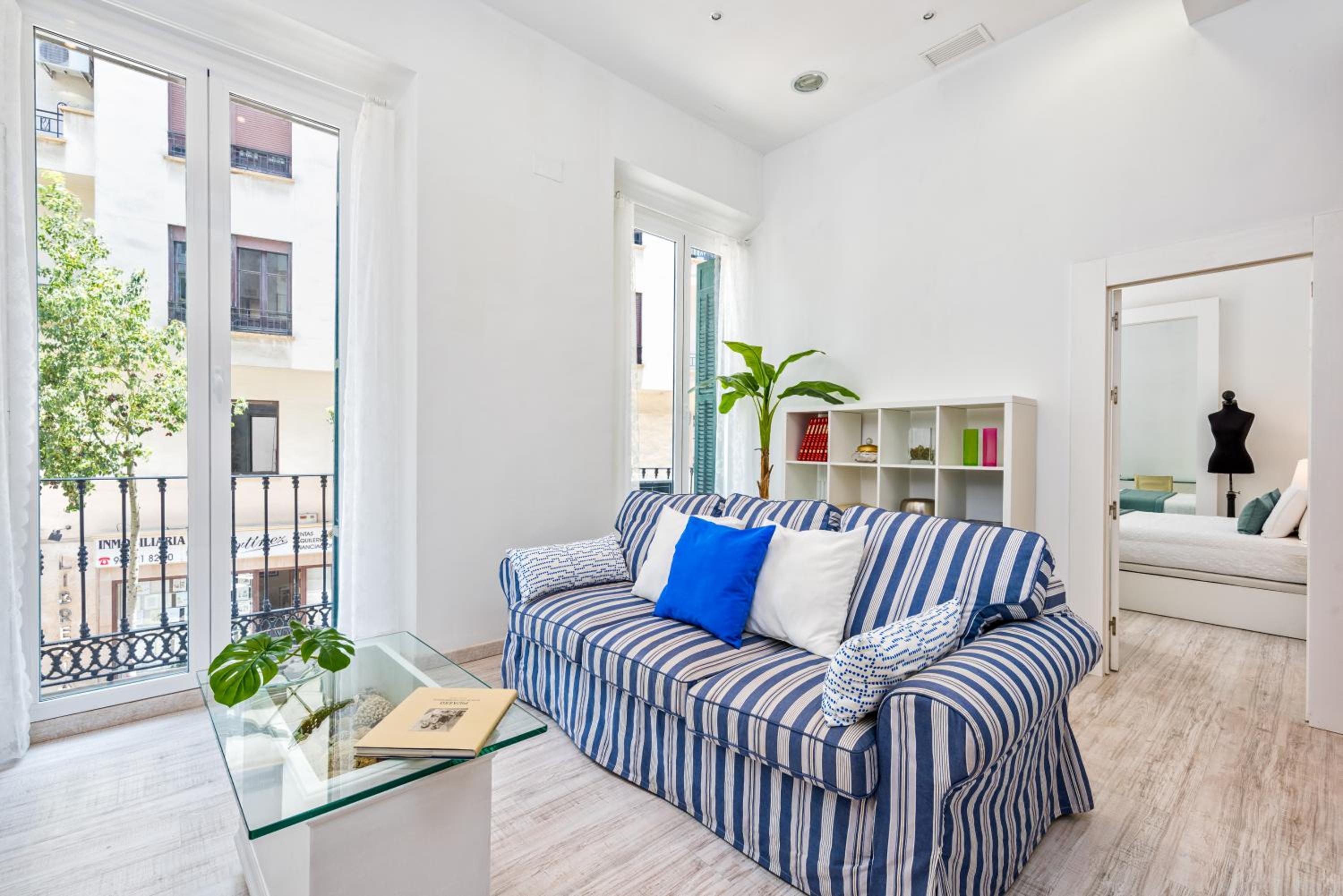Apartamento de Dos Habitaciones Plaza Uncibay 2