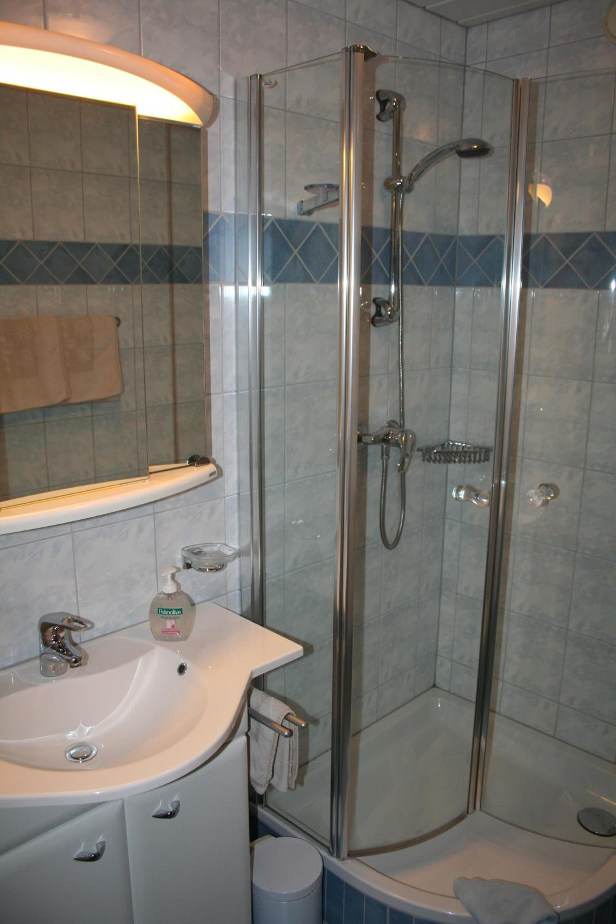 Studio Apartment - Photo 2