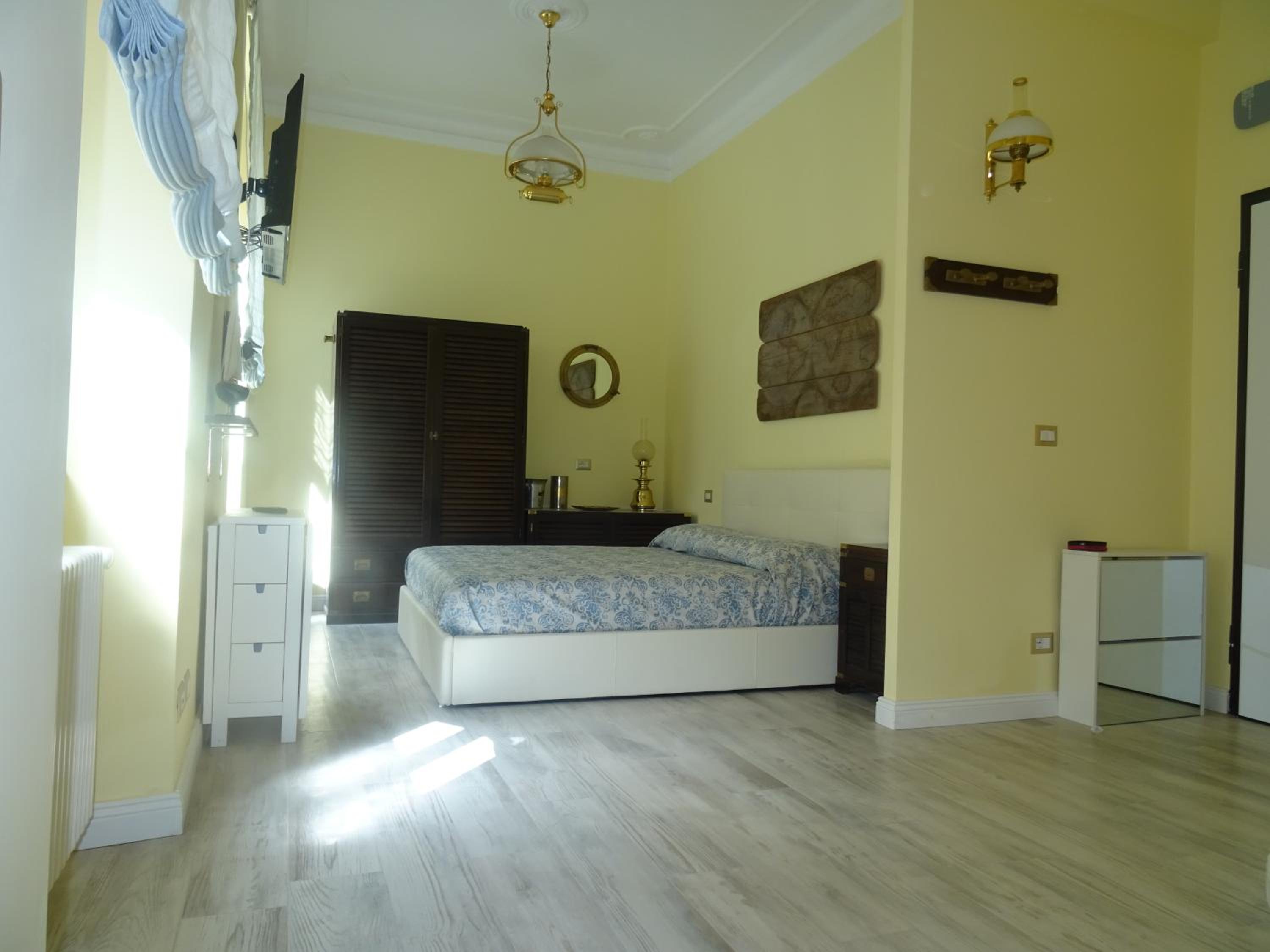 Triple Room with Private Bathroom photo 1
