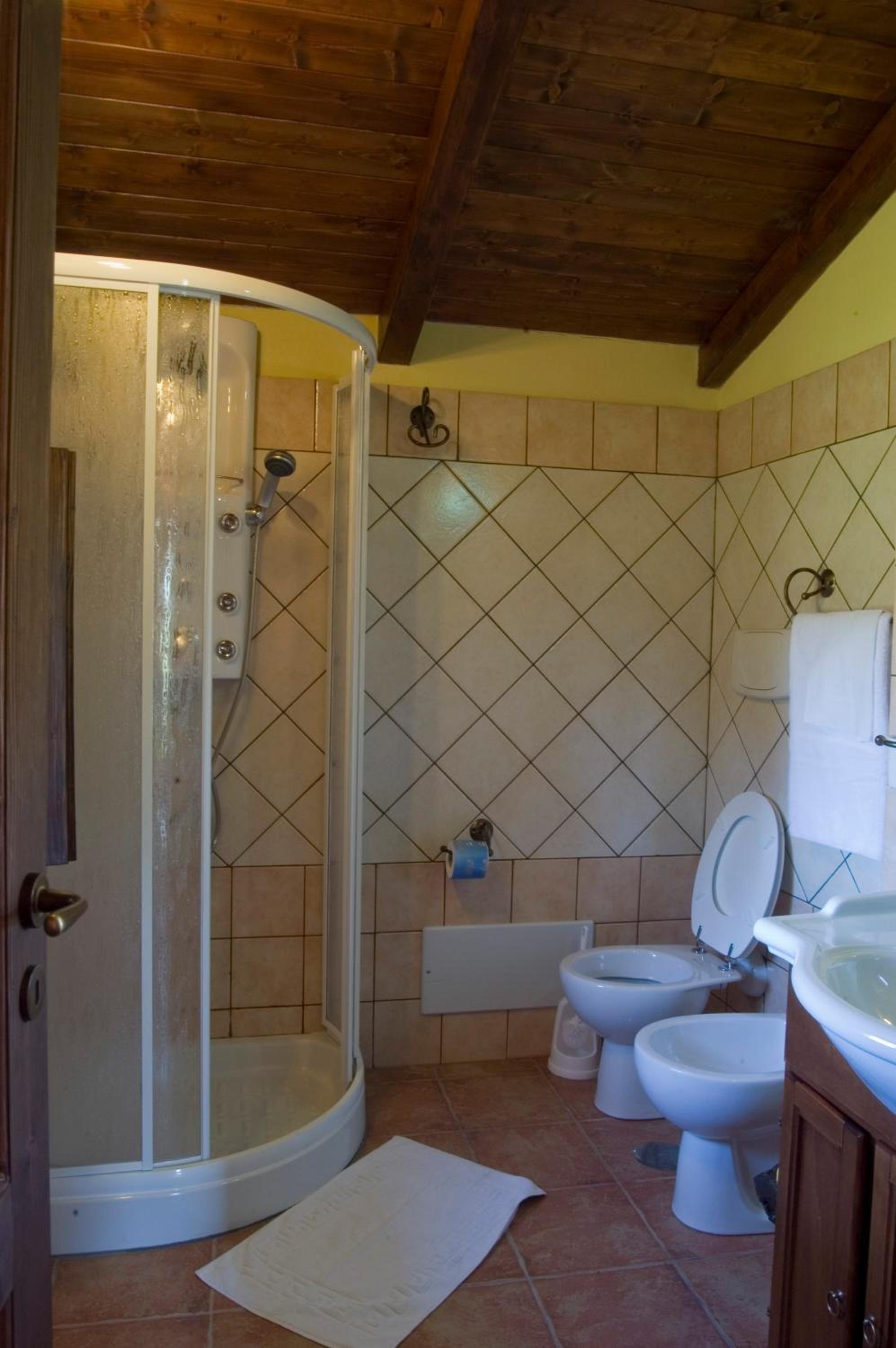 Double Room - Photo 3