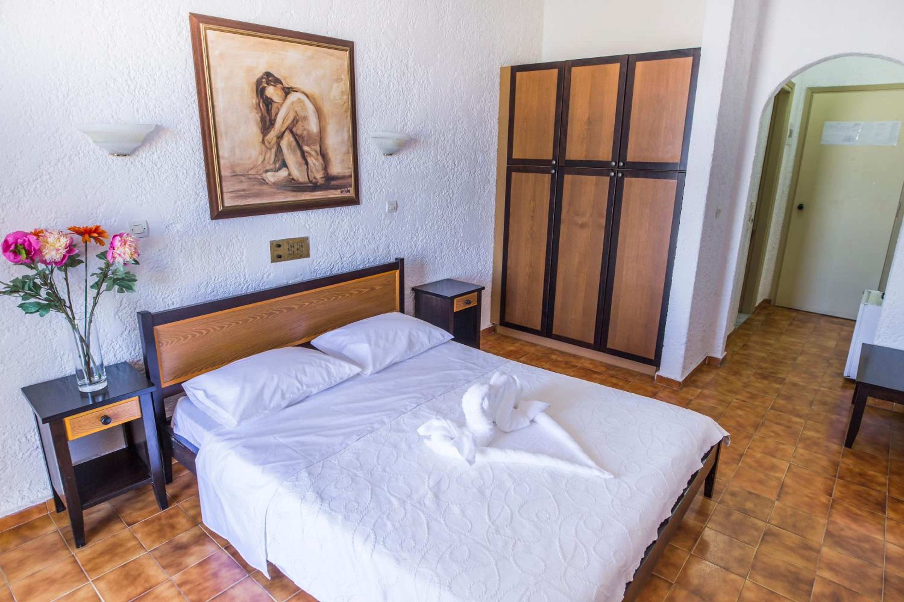 Double or Twin Room with Sea View photo 1