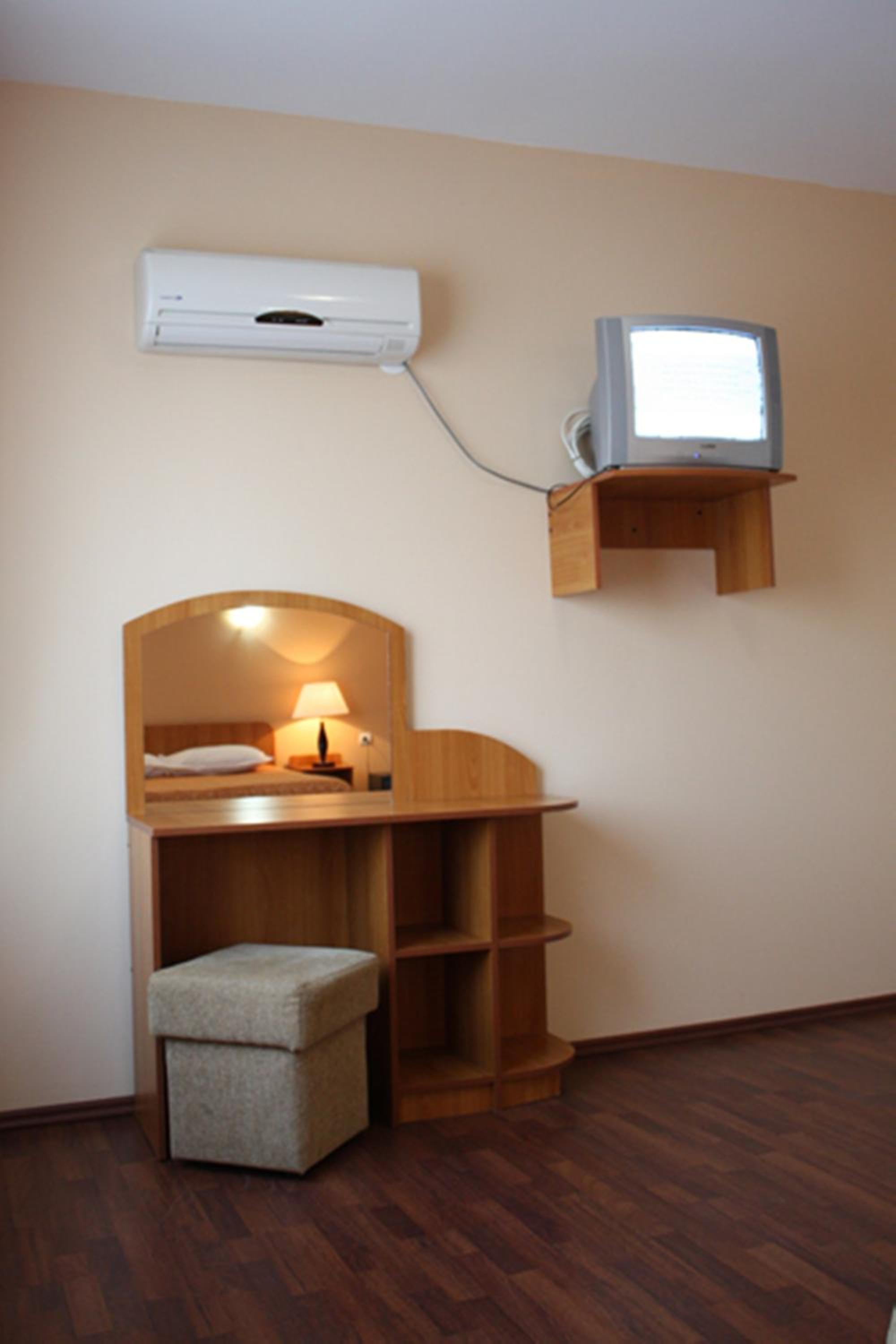 Double Room - Photo 5
