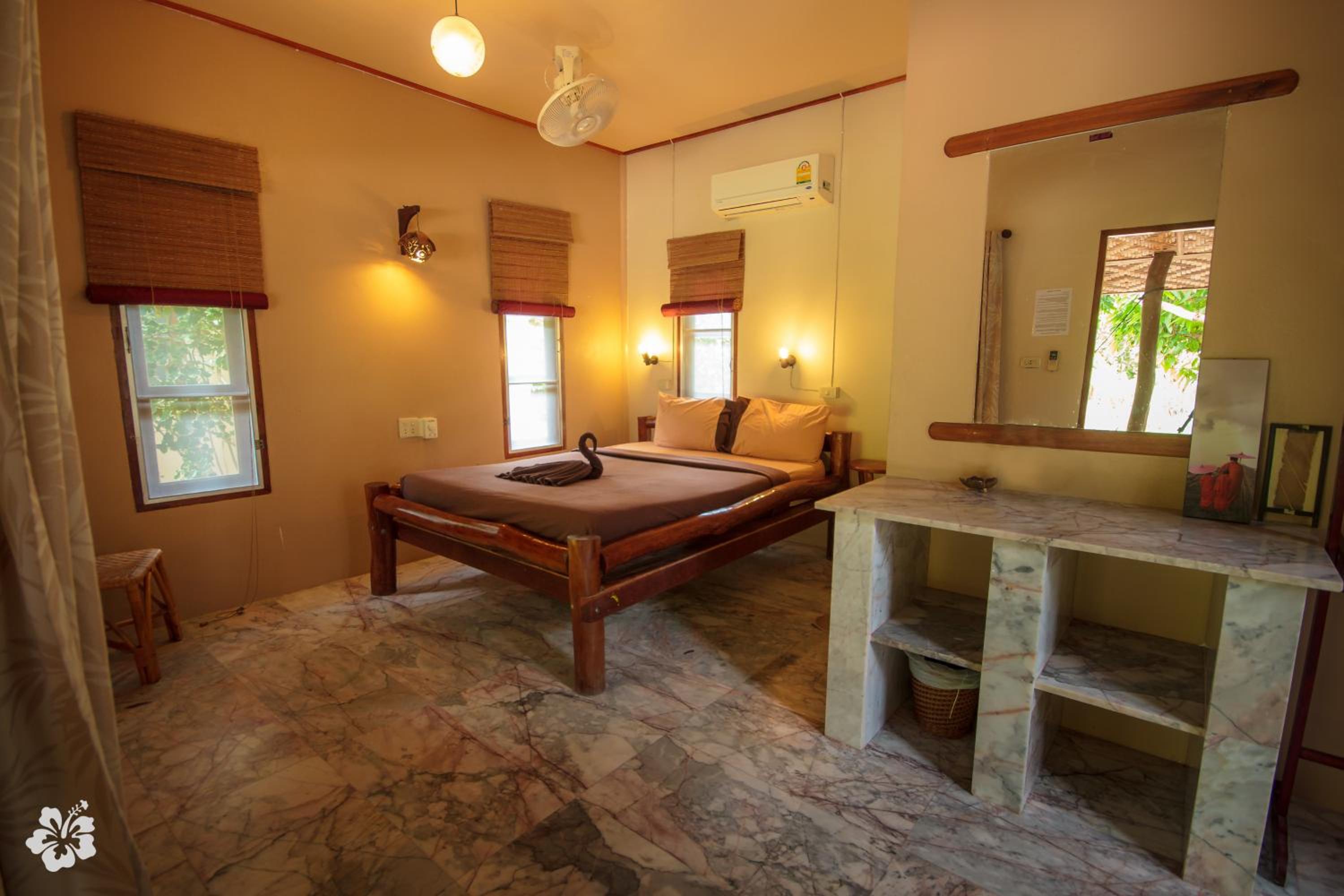 Bungalow with Air Condition photo 3