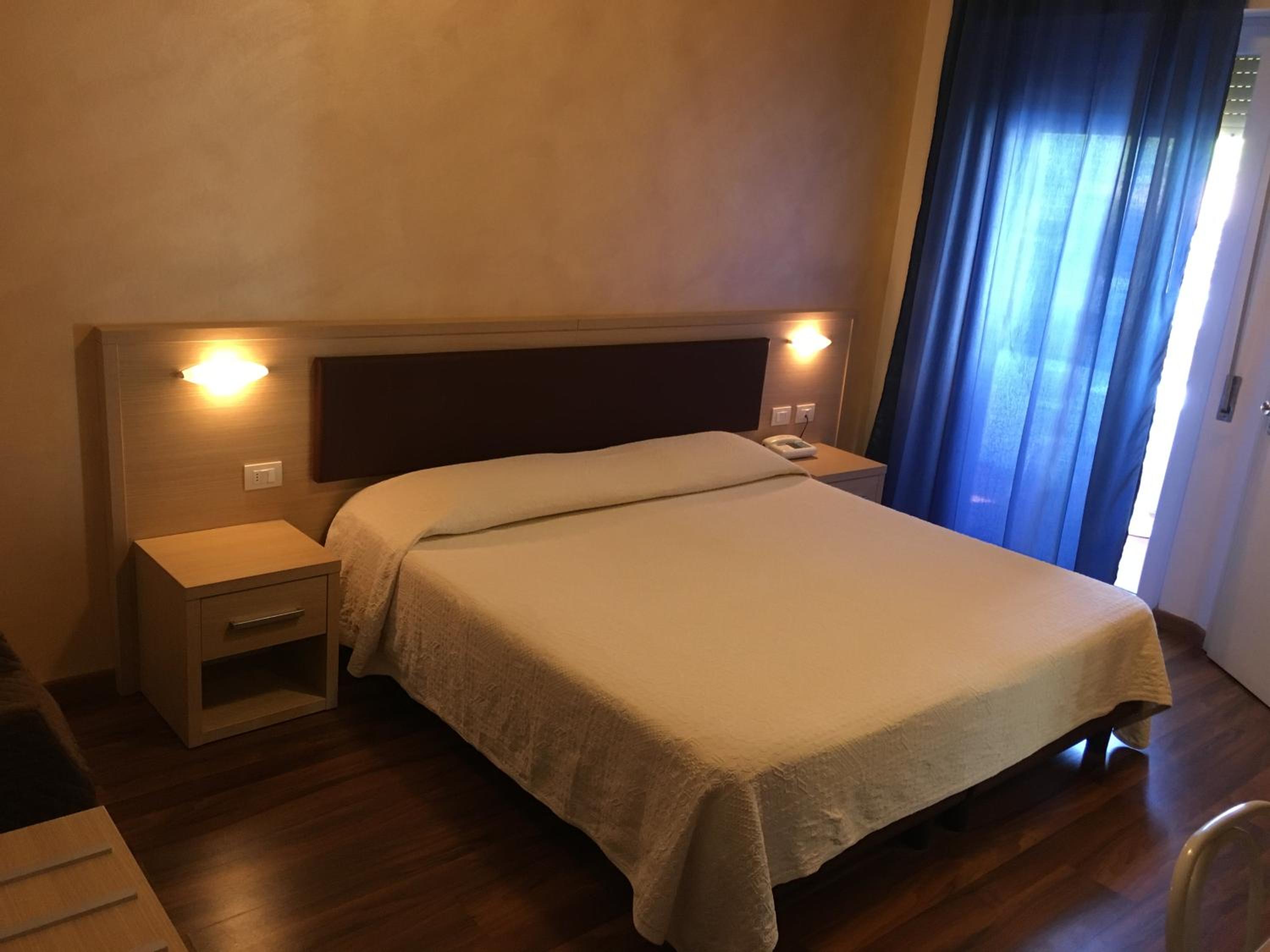 Economy Double or Twin Room photo 2