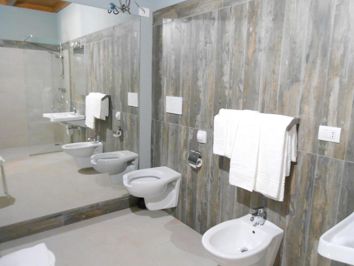 Double or Twin Room - Disability Access photo 2
