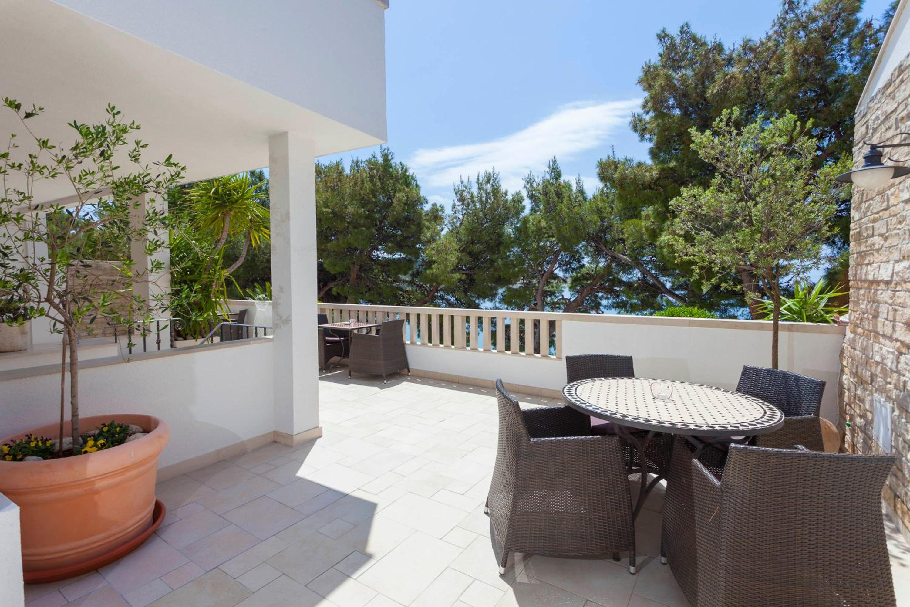 Studio with Balcony and Sea View (A10)