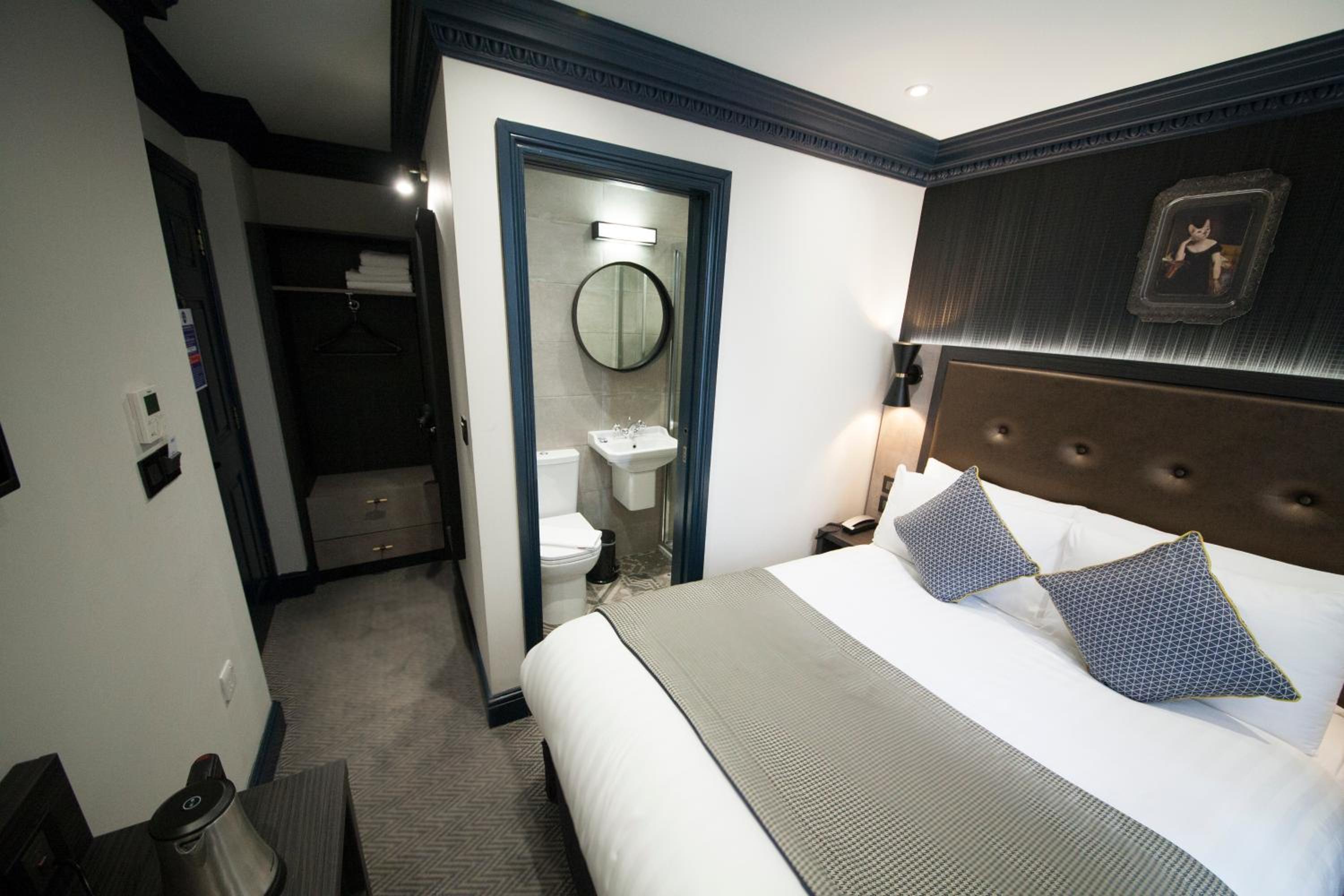 Deluxe Double Room photo 2