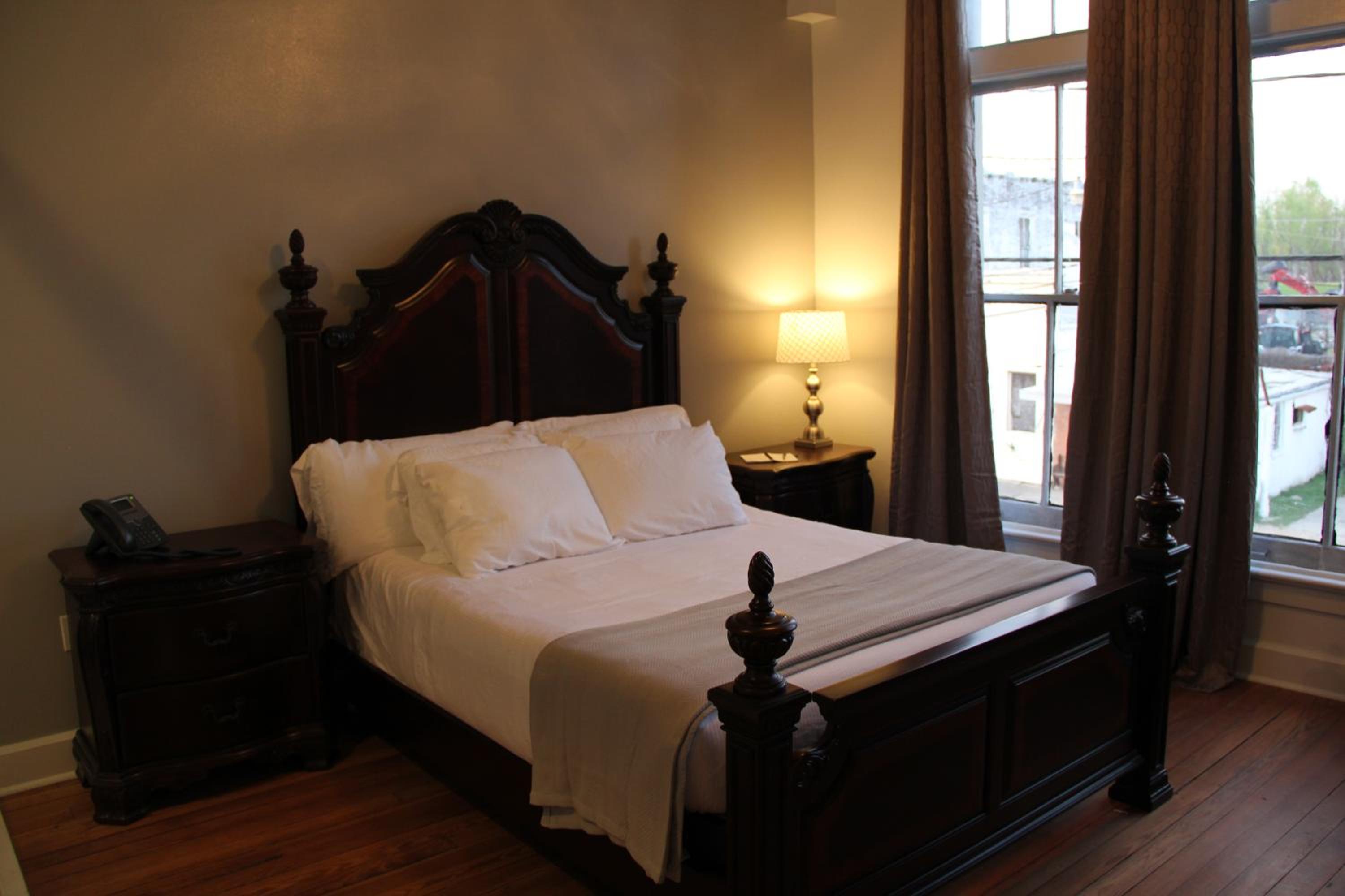 Queen Suite