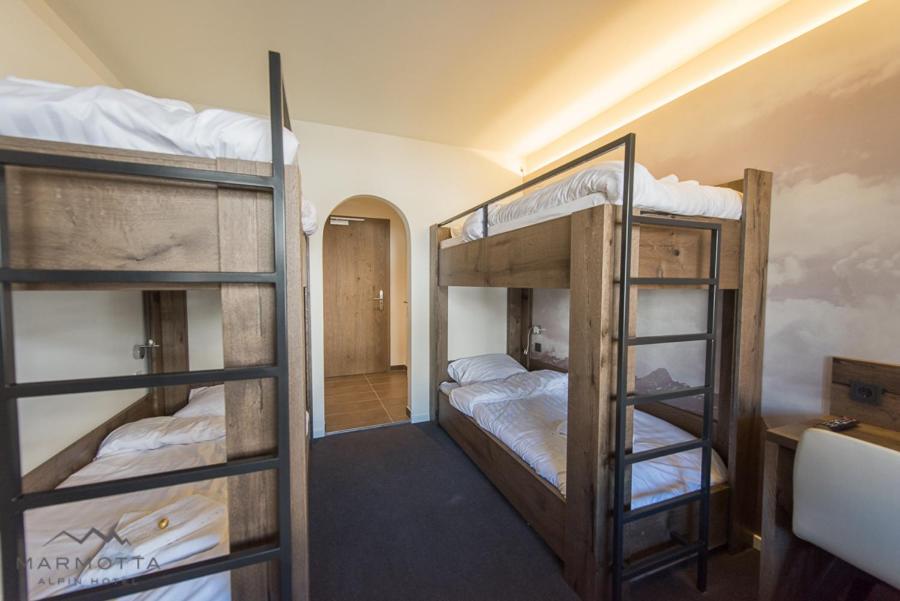 Two-Bedroom Apartment with View photo 3