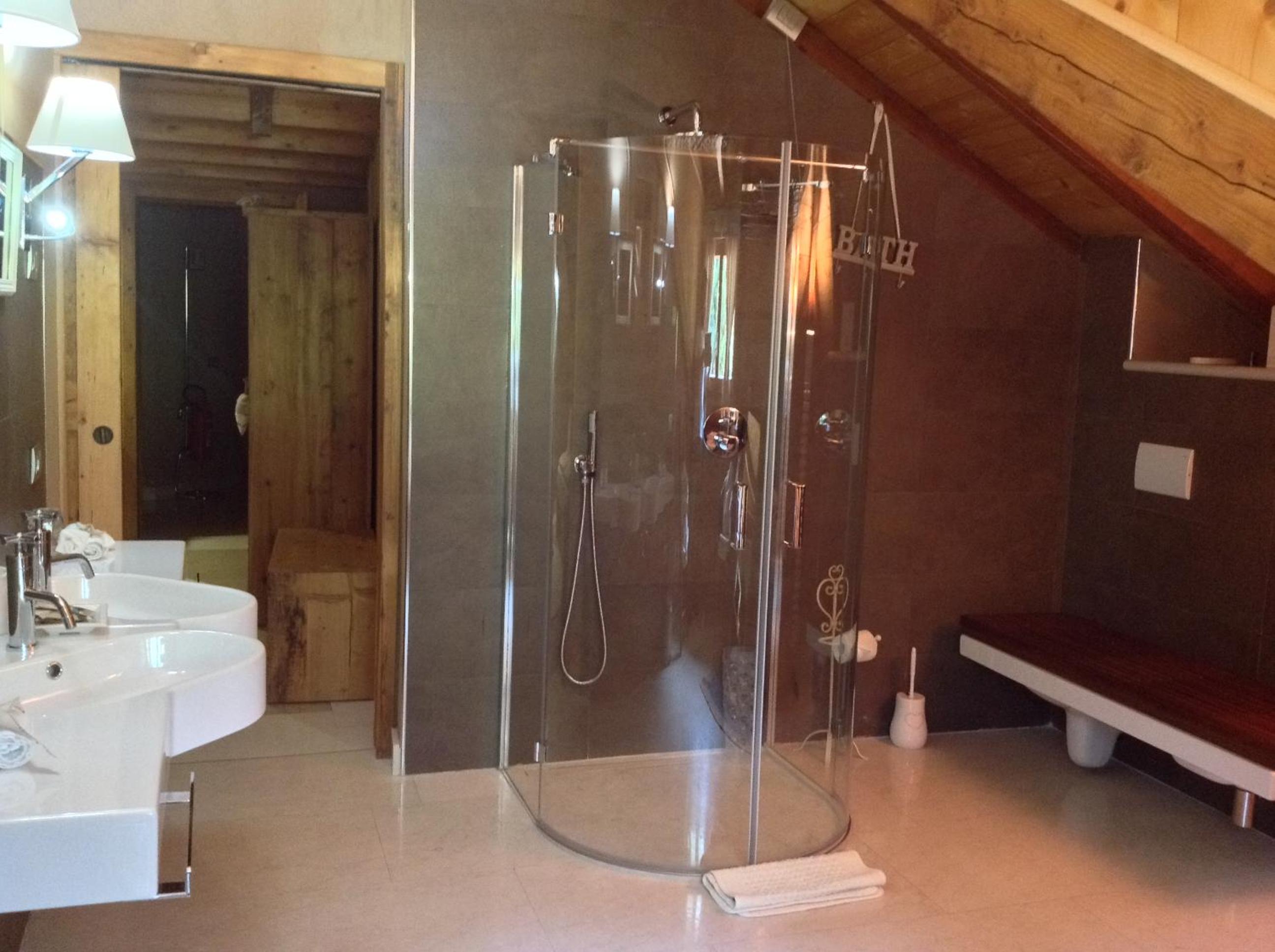 Superior Triple Room - Photo 28
