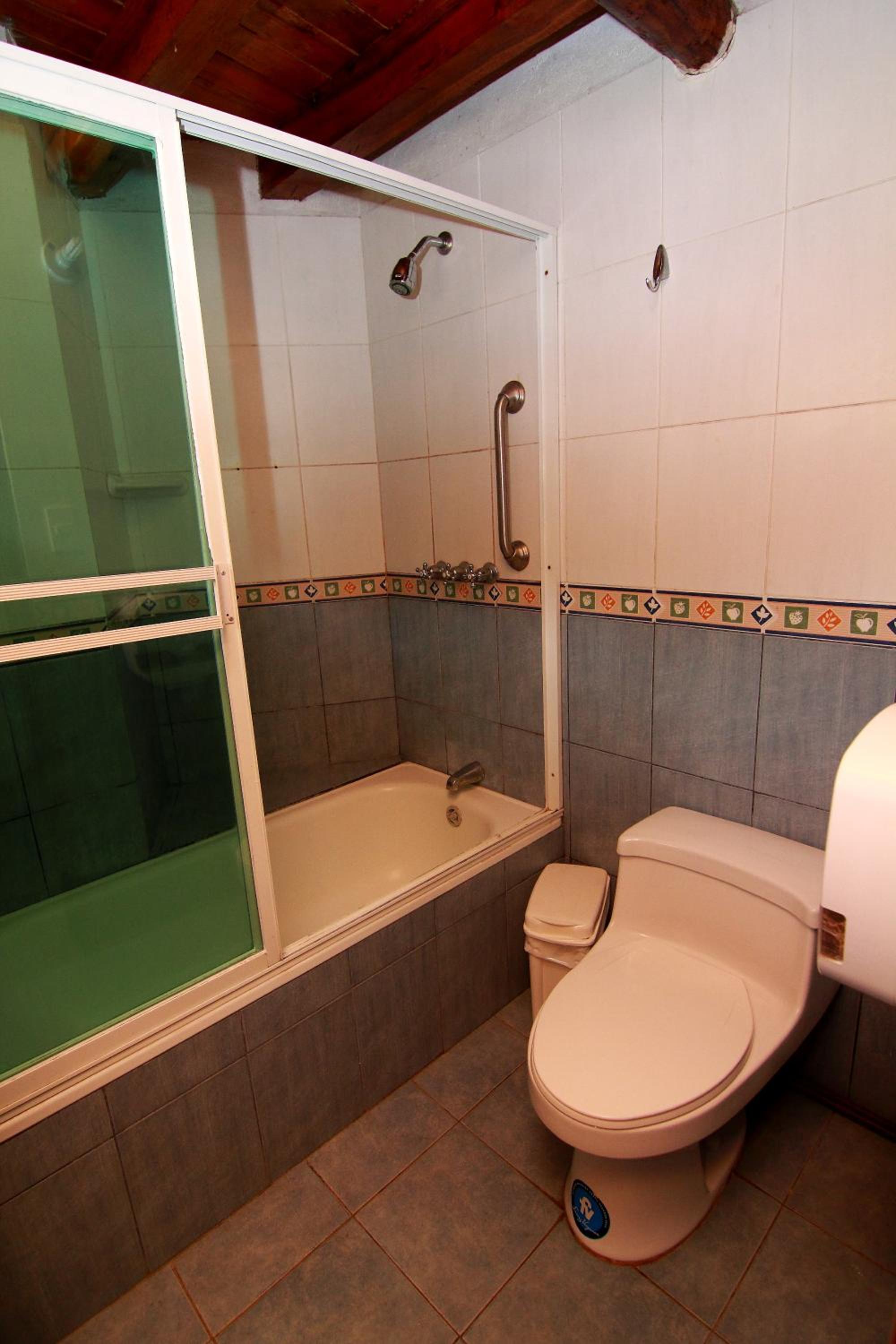 Single Room photo 3