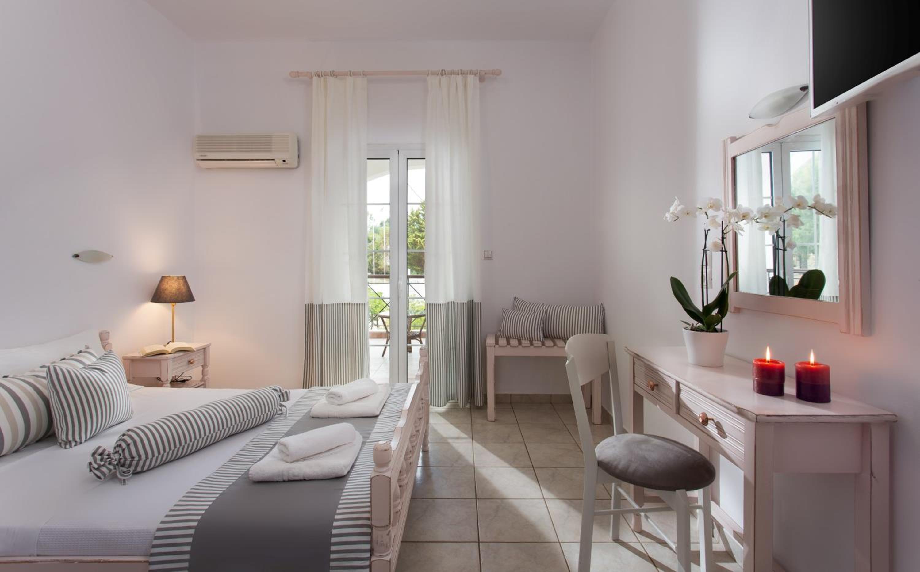 Economy Double or Twin Room with Mountain View