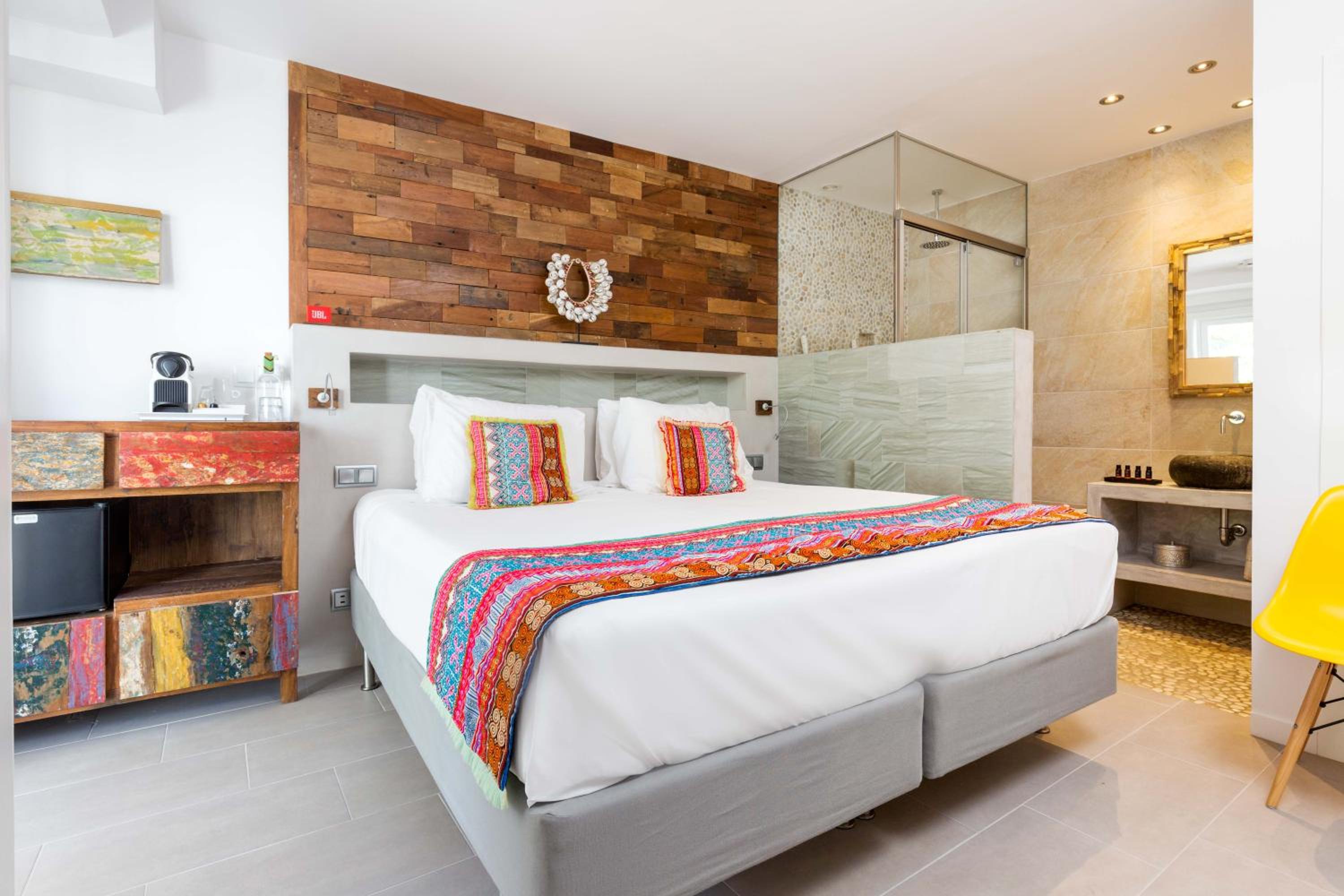 Family Suite with Garden View photo 2