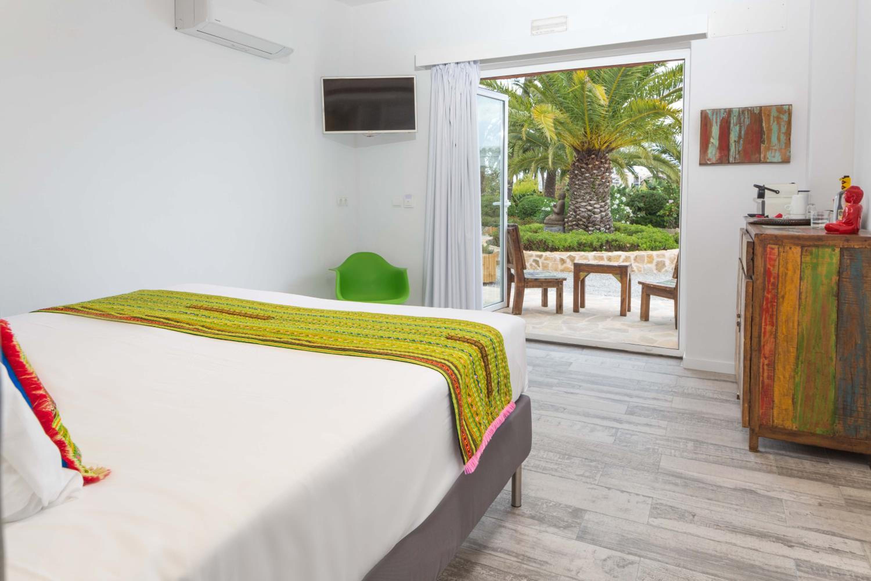 Double Room with Garden View photo 3