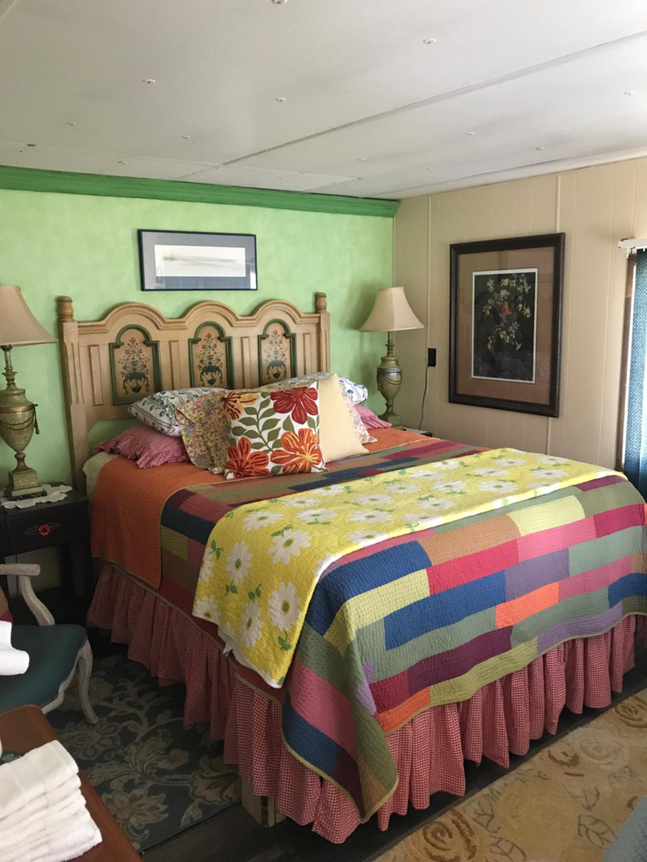 Double or Twin Room with Shared Bathroom photo 3