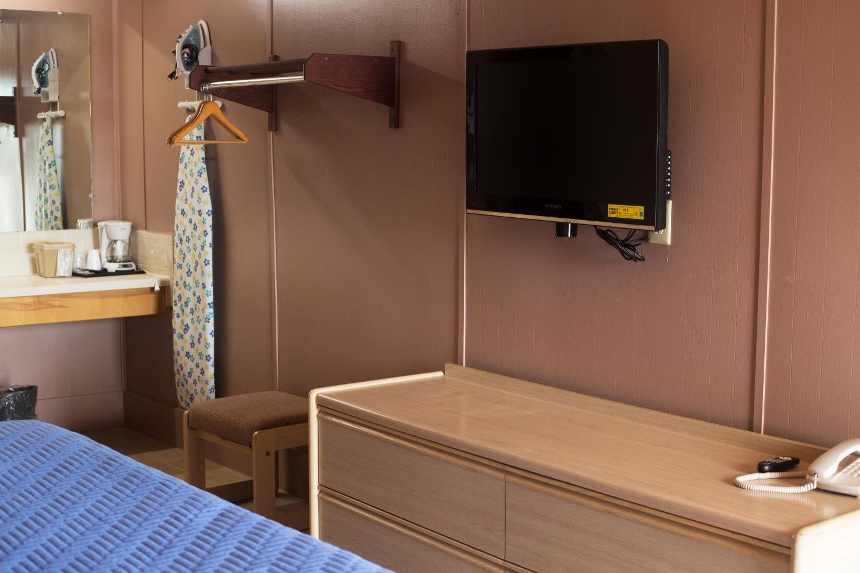 King Bed Non-Smoking photo 1