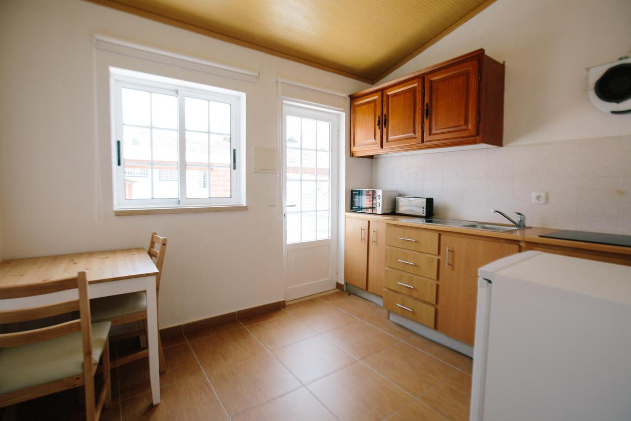 One-Bedroom Apartment - Photo 3