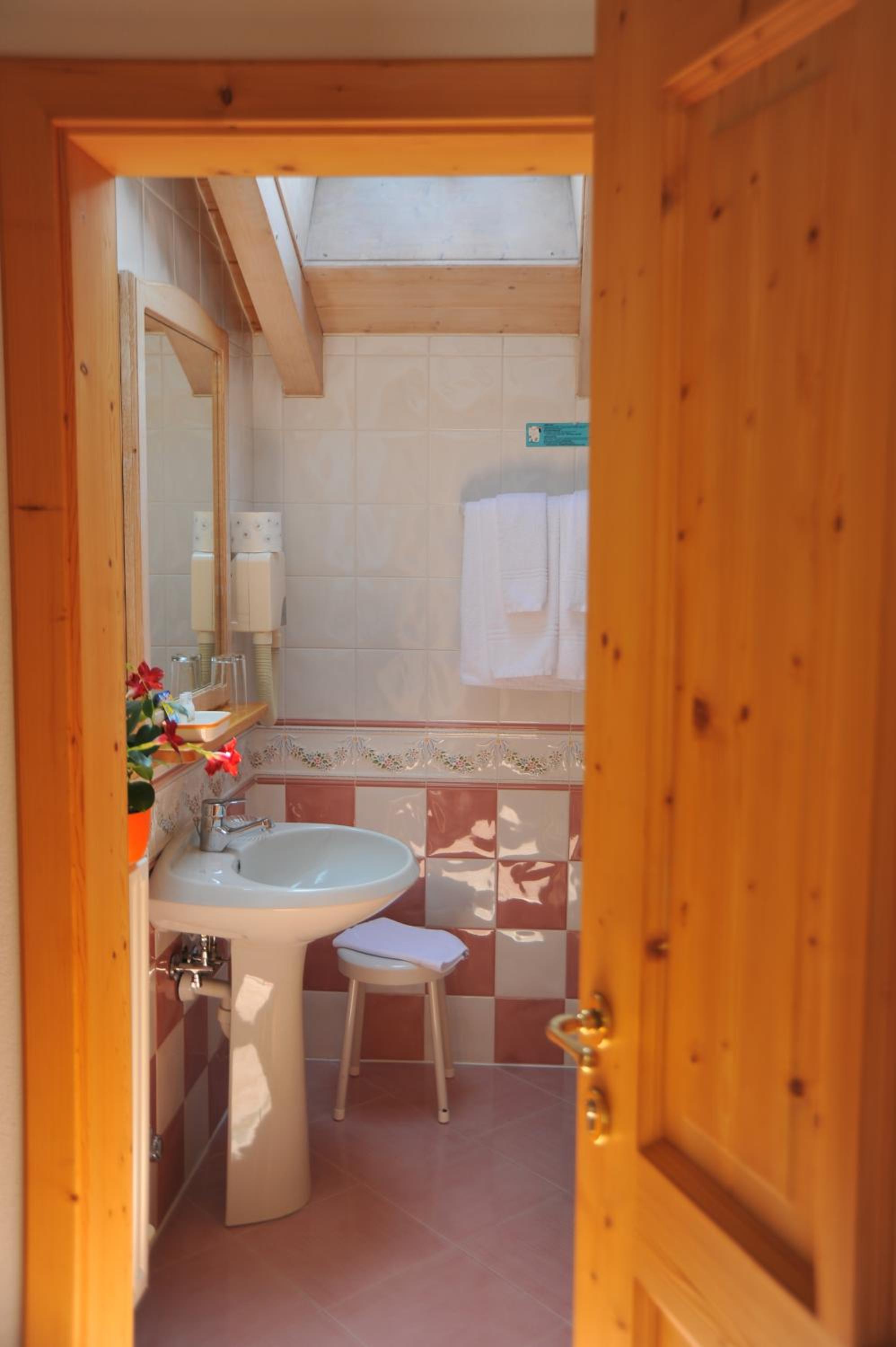 Double Room (1 Adult + 1 Child) photo 3