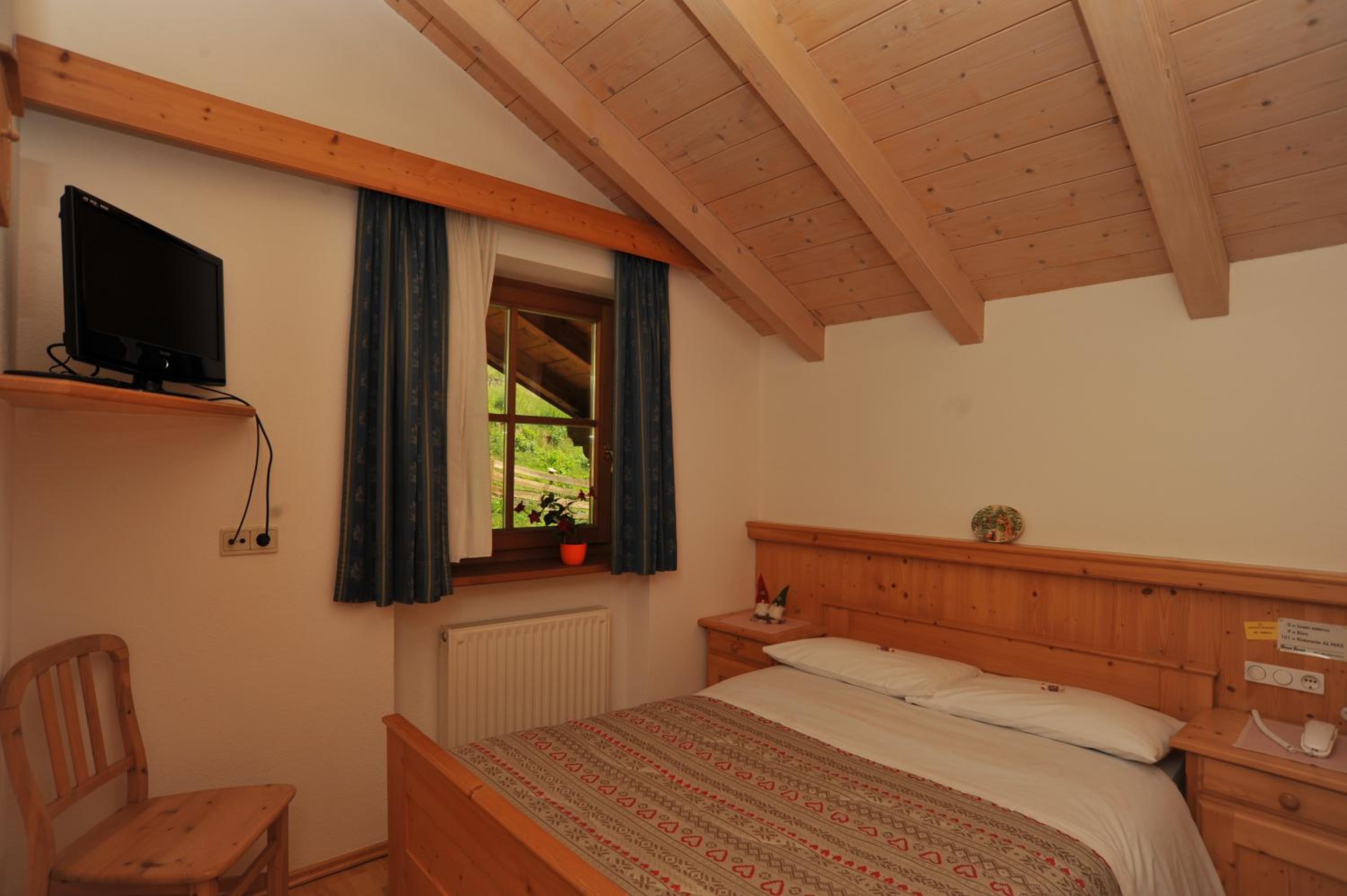 Double Room (1 Adult + 1 Child) photo 1