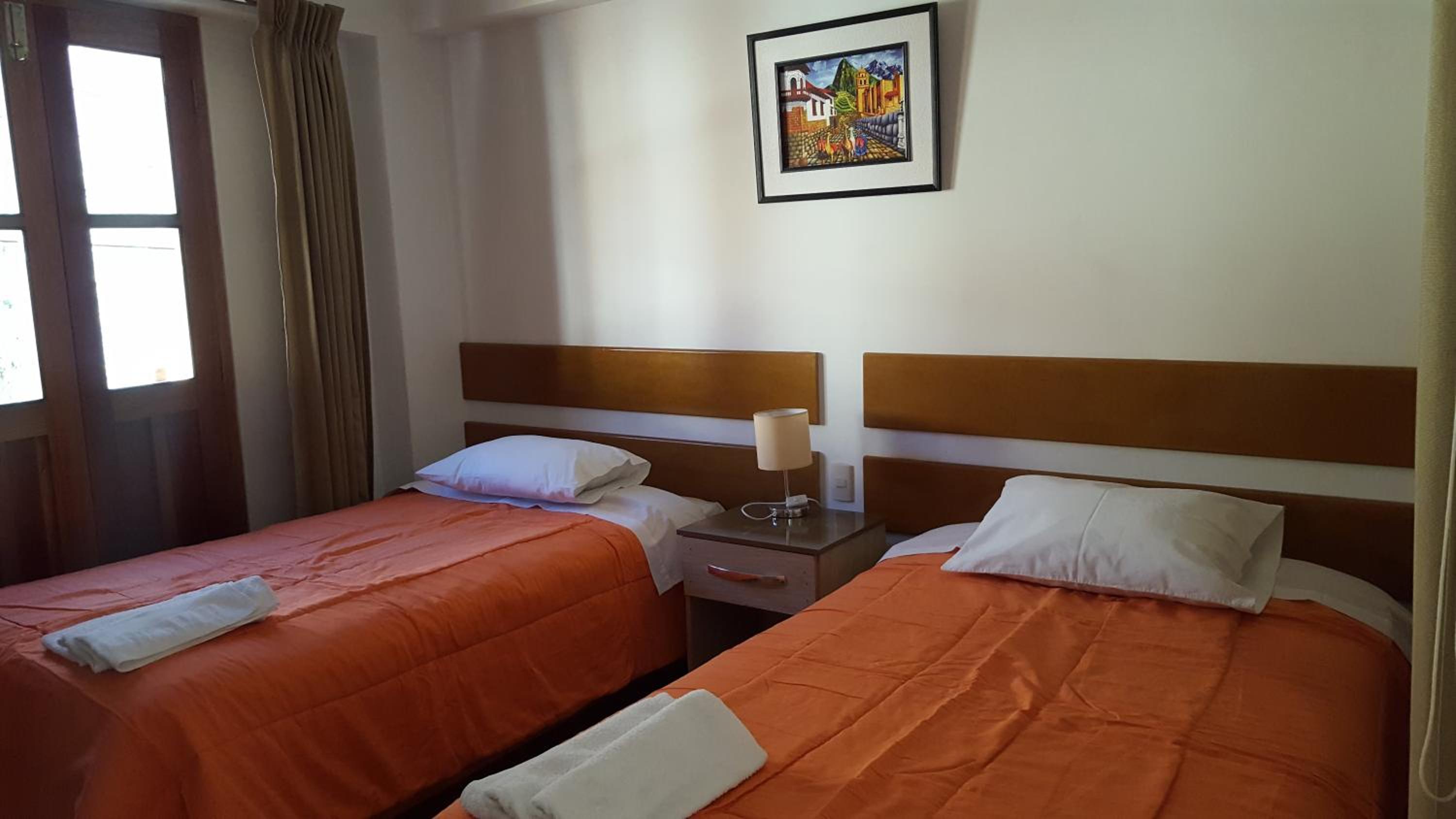 Twin Room with Private Bathroom photo 2