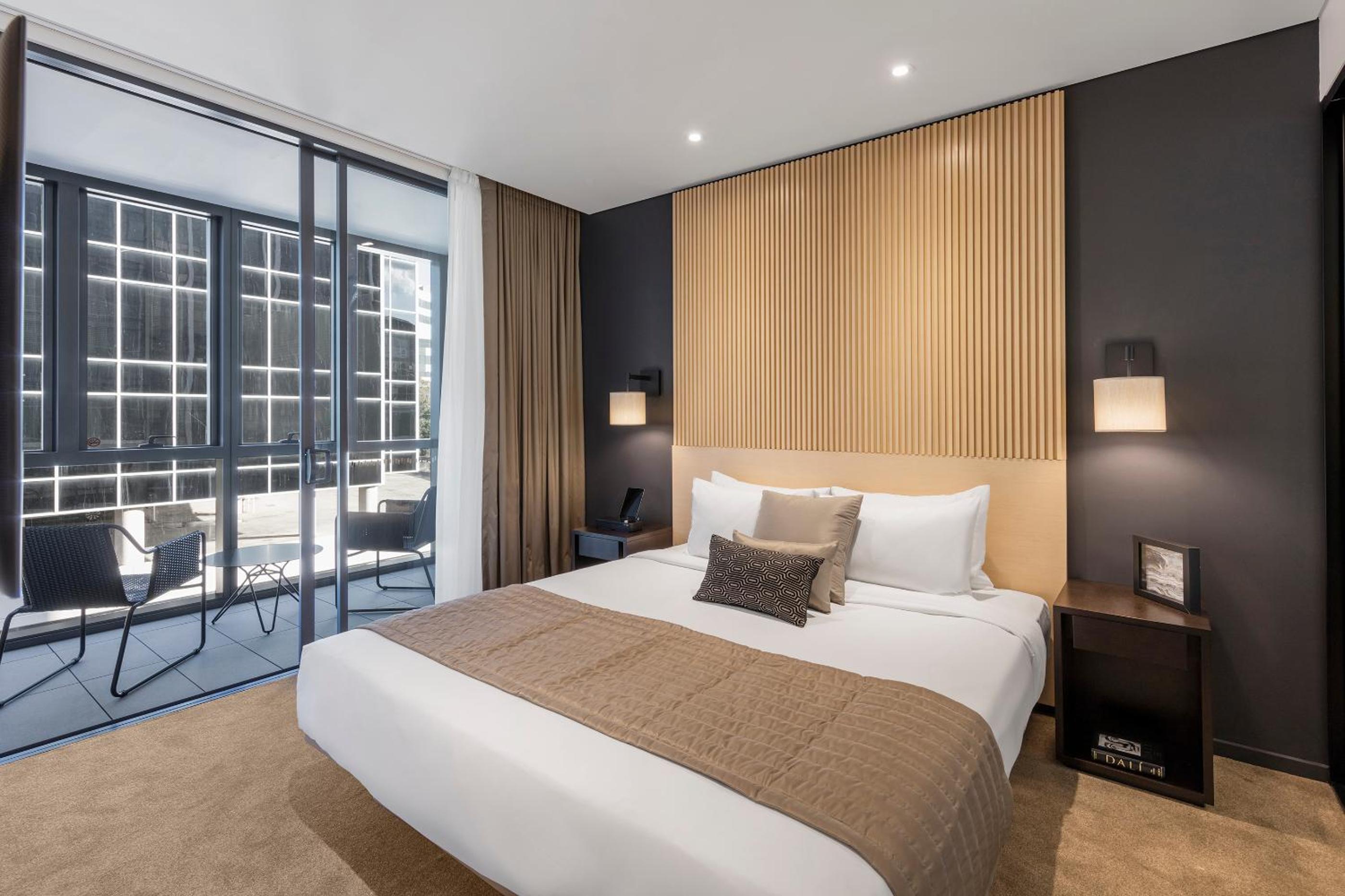 Deluxe Skye Suite 