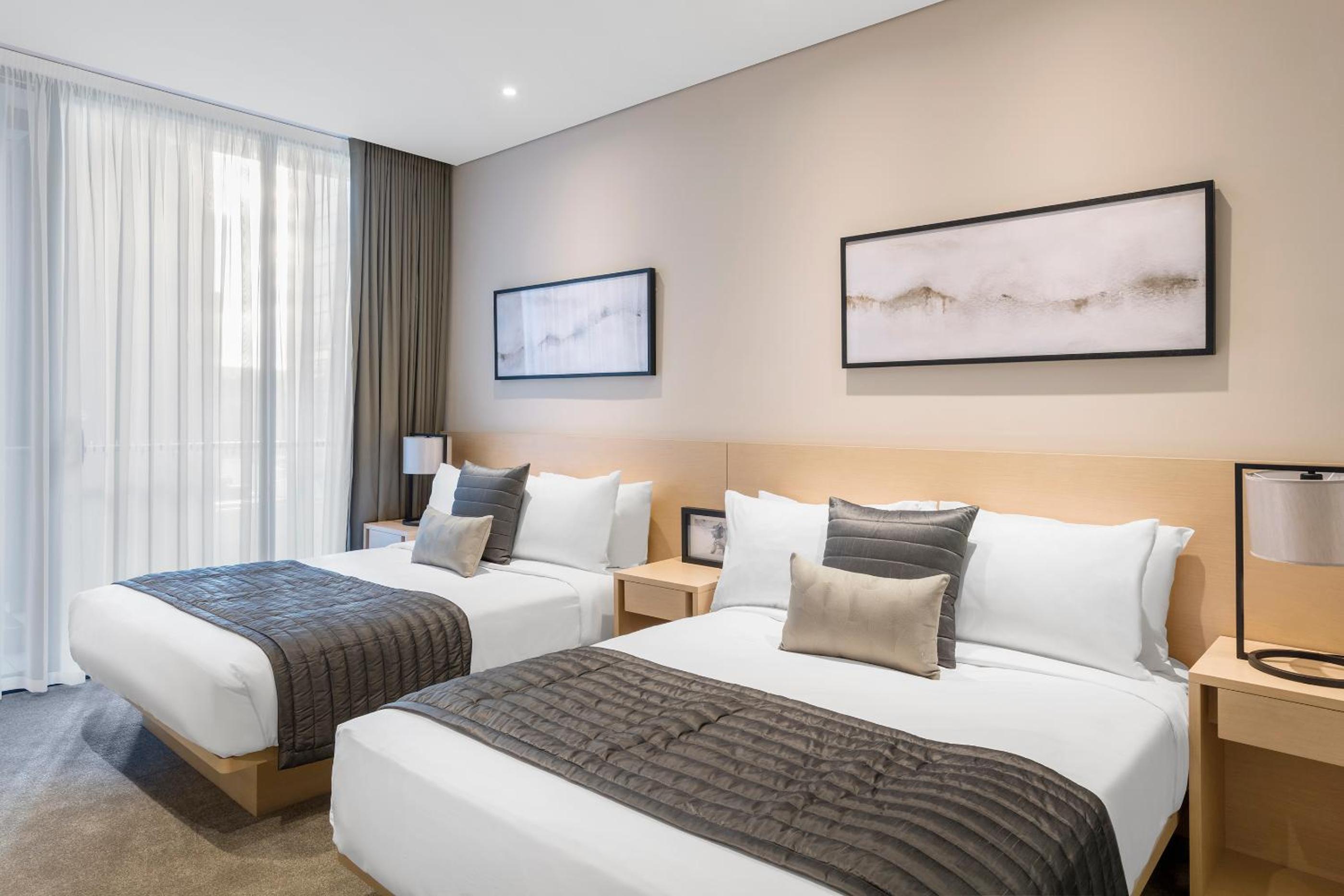 Executive Two-Bedroom Suite thumbnail 6