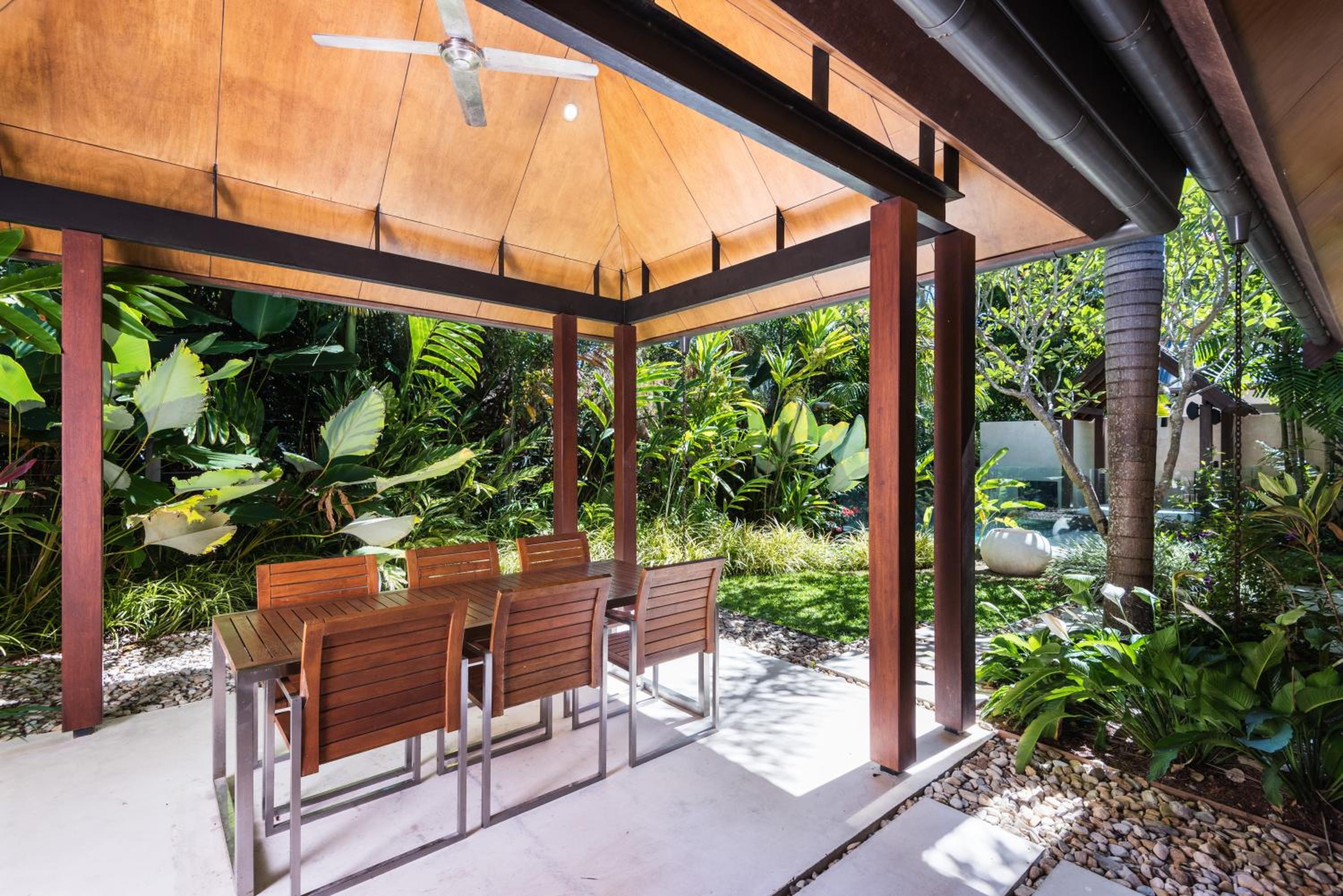 Three Bedroom Deluxe Villa (Non Smoking) photo 3