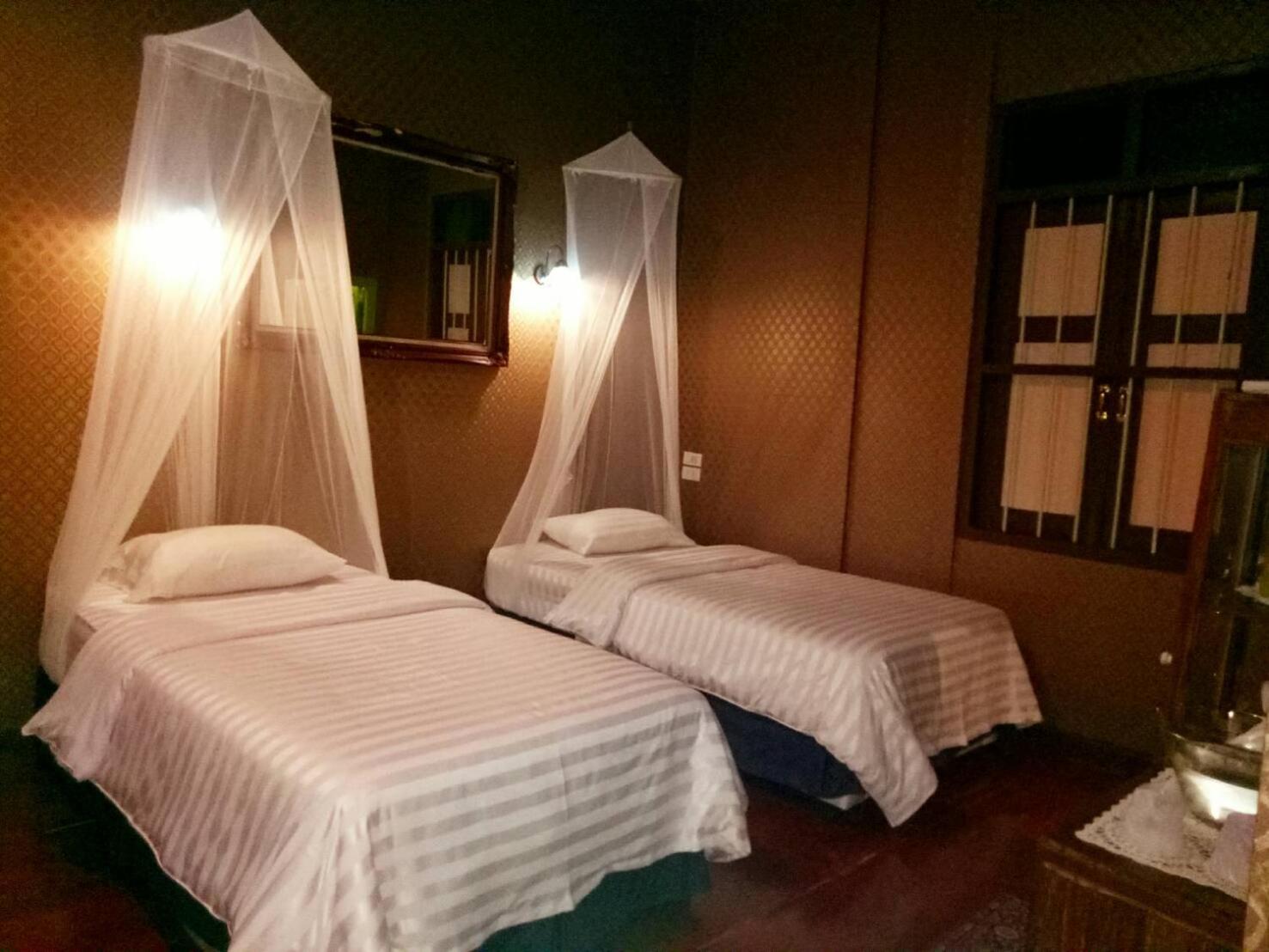 Deluxe Double or Twin Room photo 3