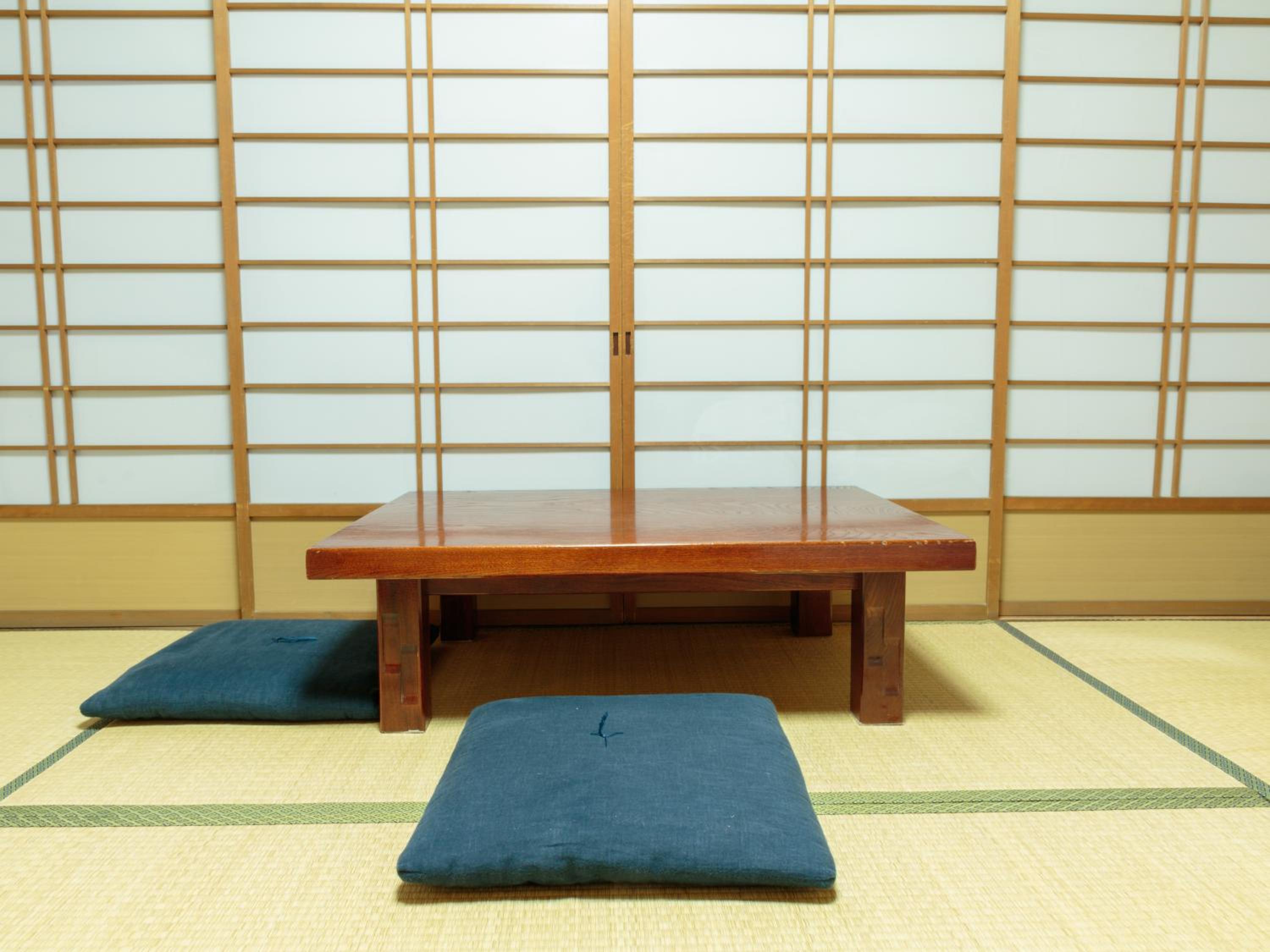 Japanese-Style Twin Room with Shared Bathroom photo 3